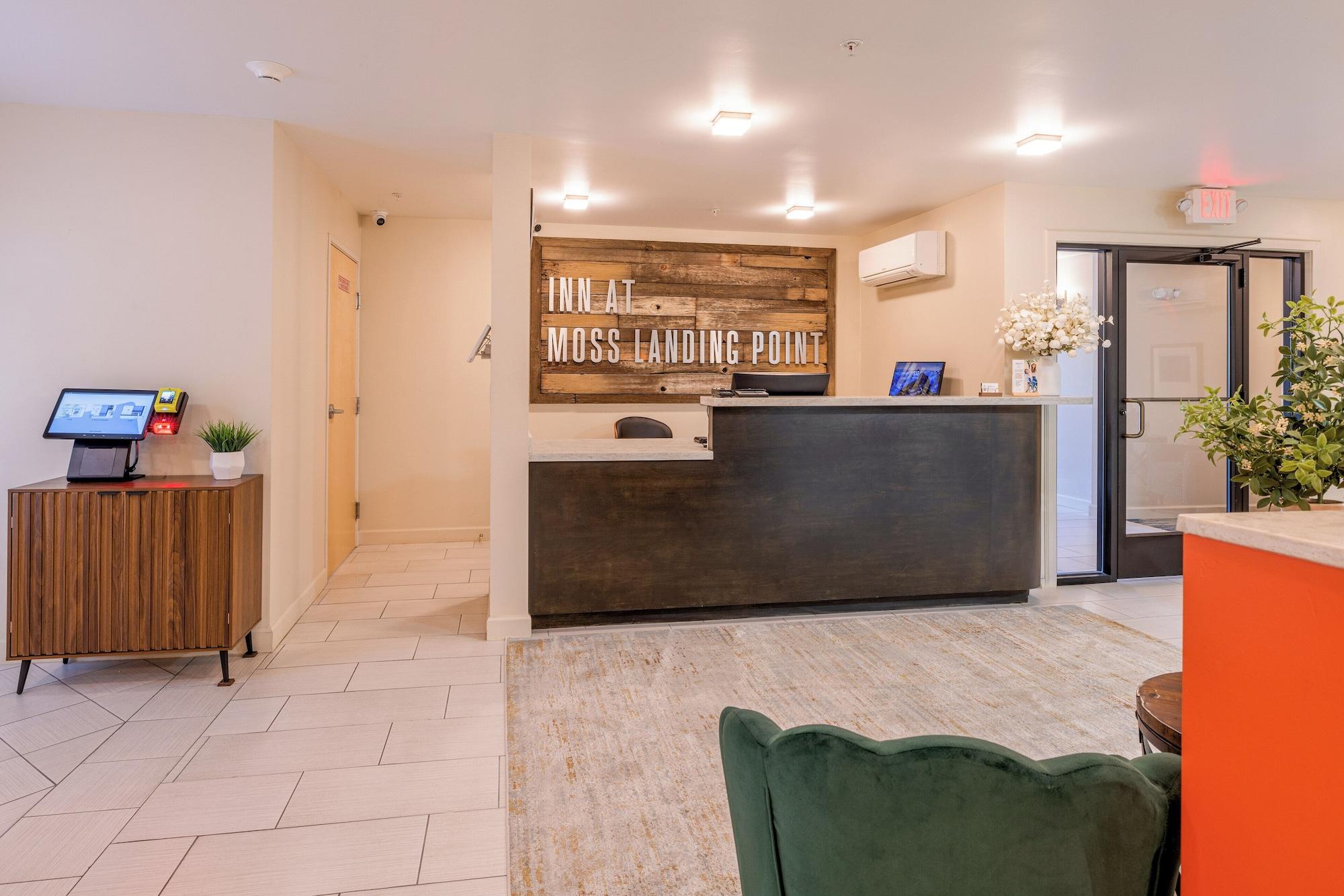Vista Lobby Inn At Moss Landing Point