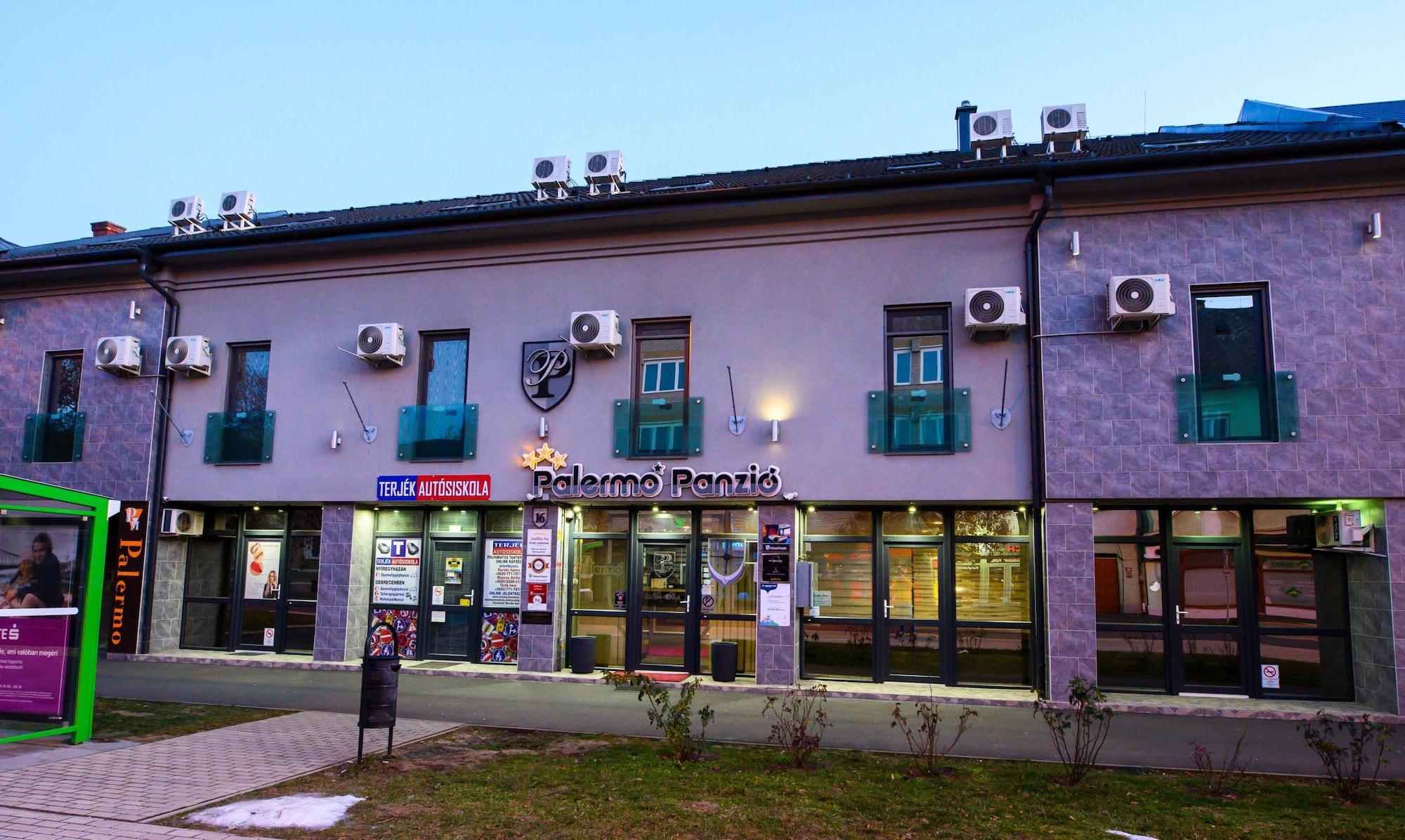 Vista Exterior Palermó Panzió