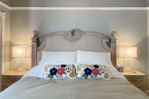 Alquiler Vacacional - Totally Renovated Victorian House in Center SF!