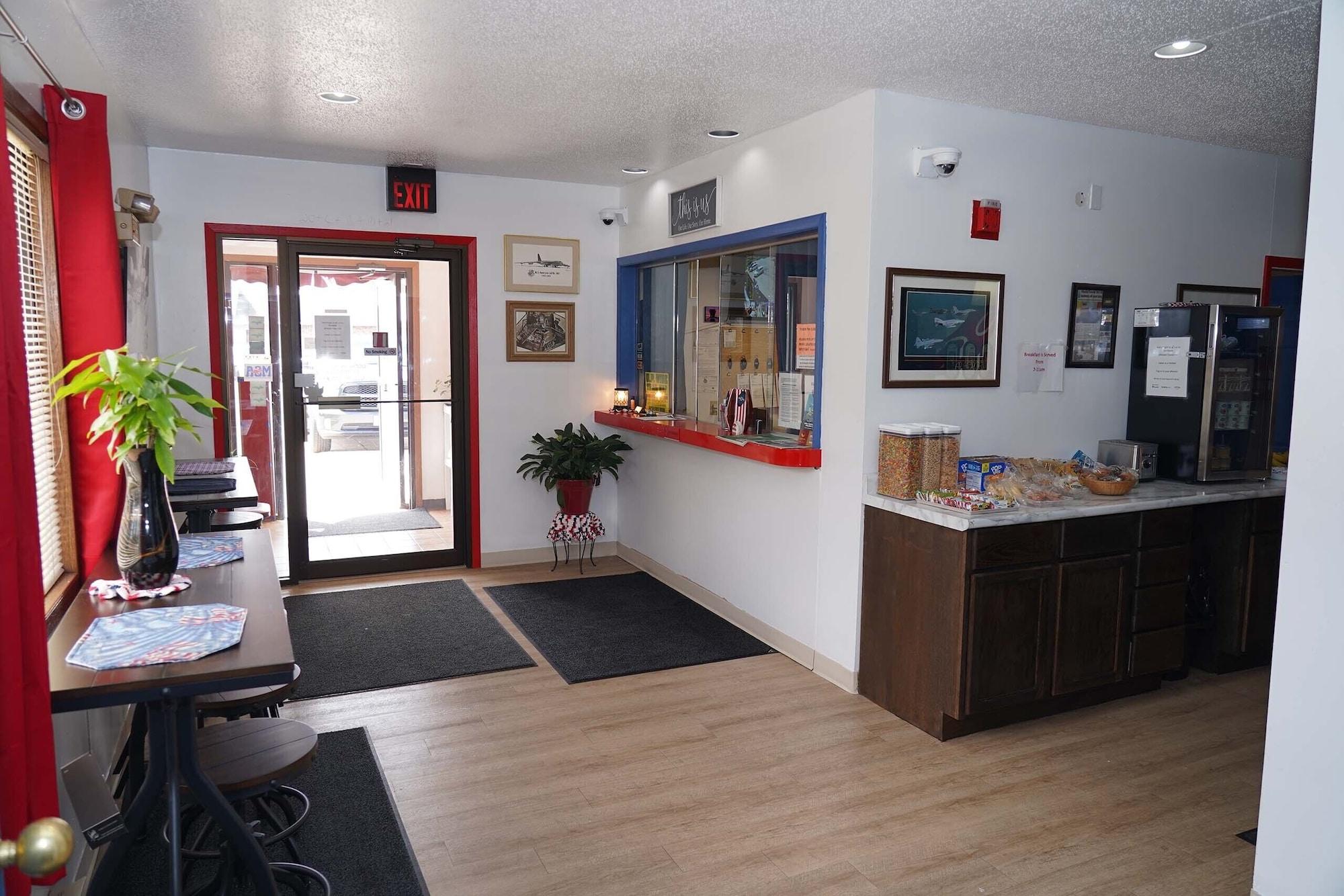 Vista Lobby Model Towne Inn