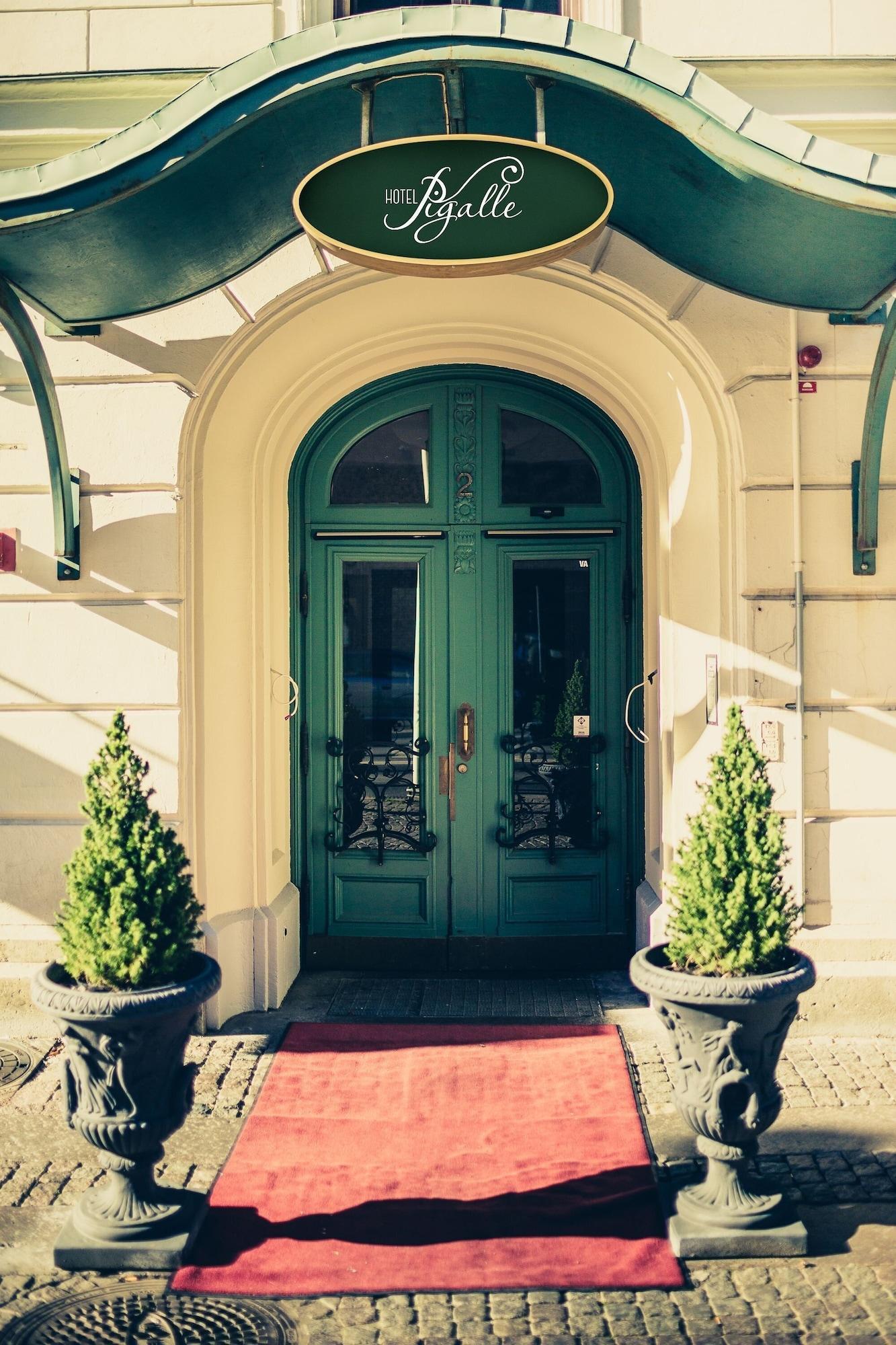 Vista Exterior Hotel Pigalle