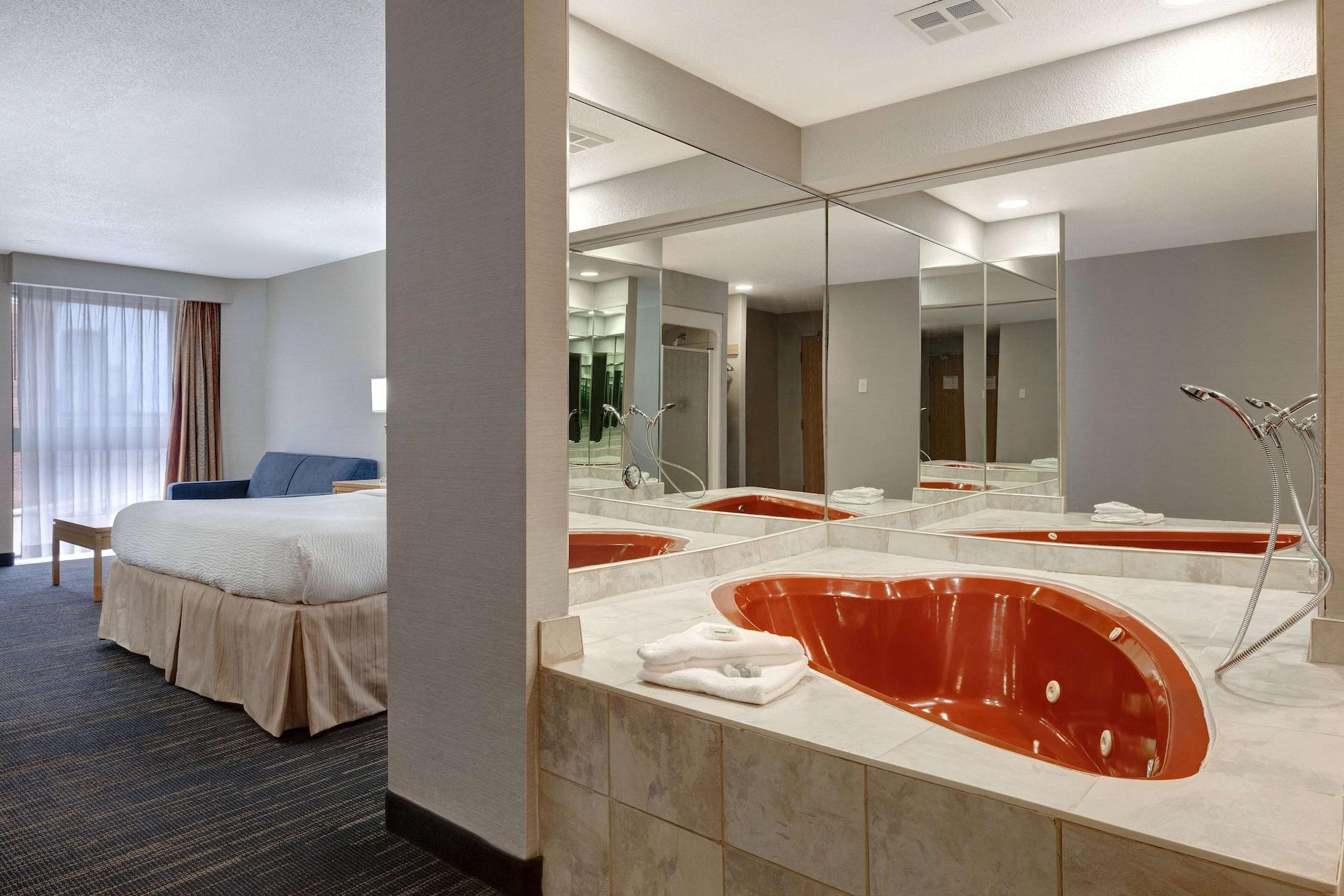 Habitación Days Inn by Wyndham Niagara Falls Near The Falls