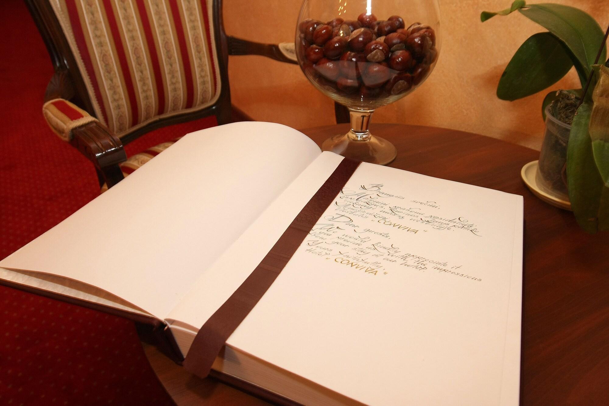 Vista Lobby Conviva Hotel