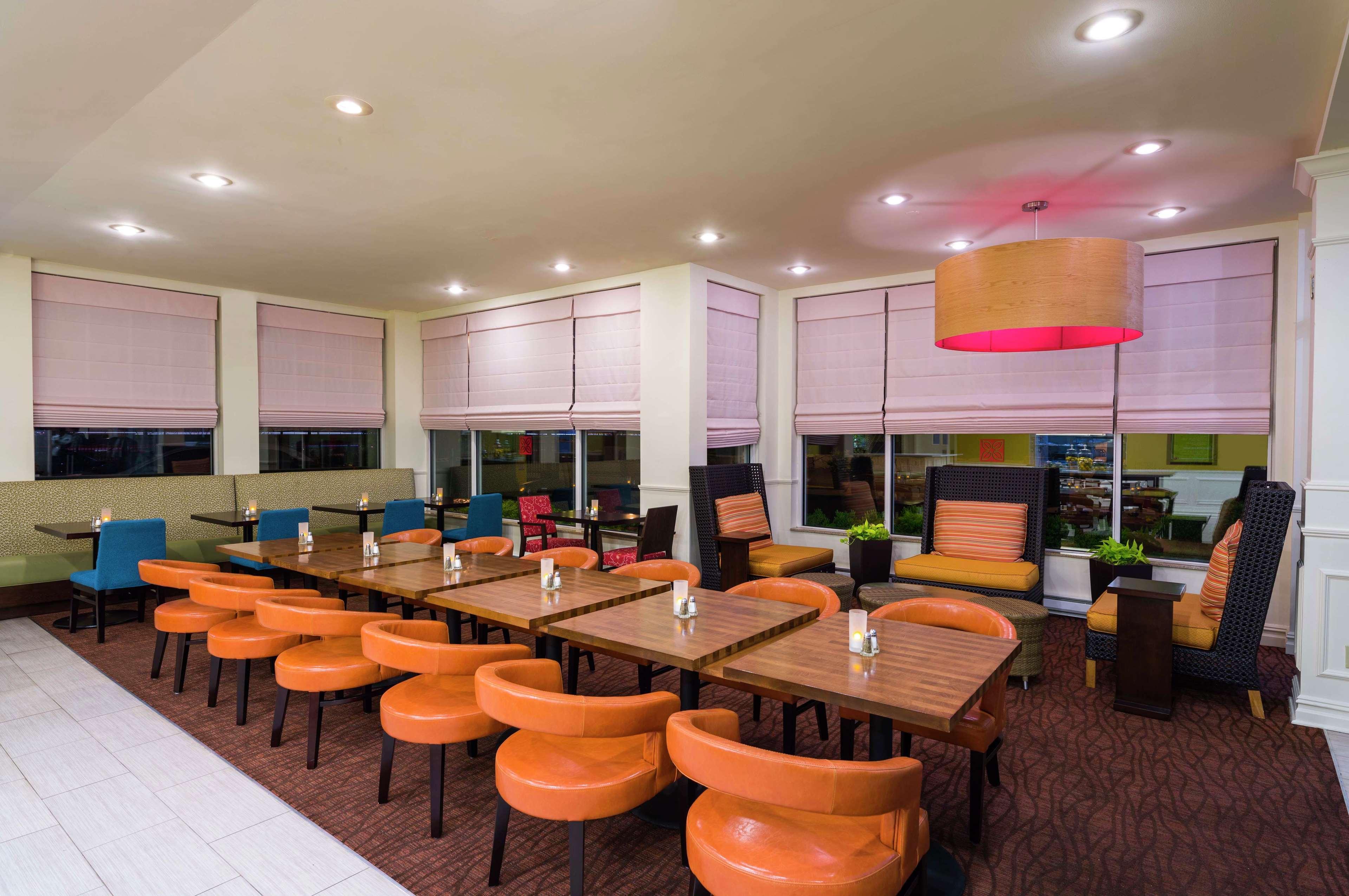 Restaurant Hilton Garden Inn Queens/JFK Airport
