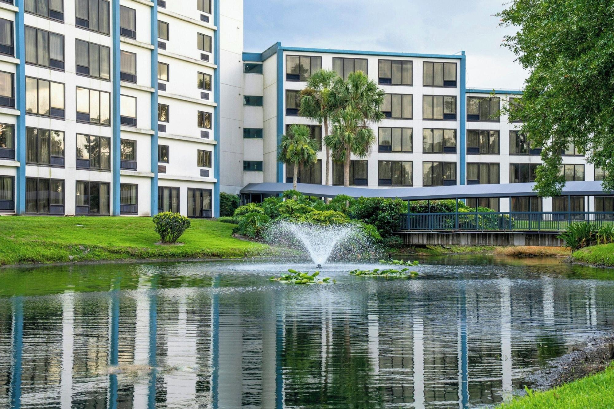 Vista Exterior Delta Hotels by Marriott Orlando Celebration