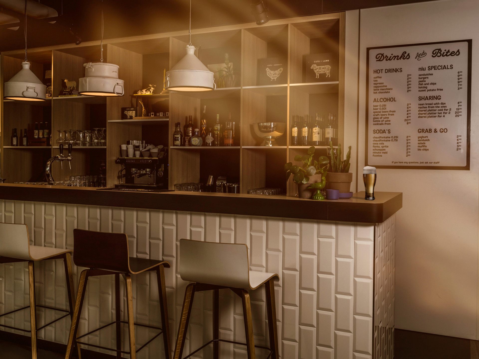 Bar/Salón Holiday Inn - the niu, Dairy Haarlem