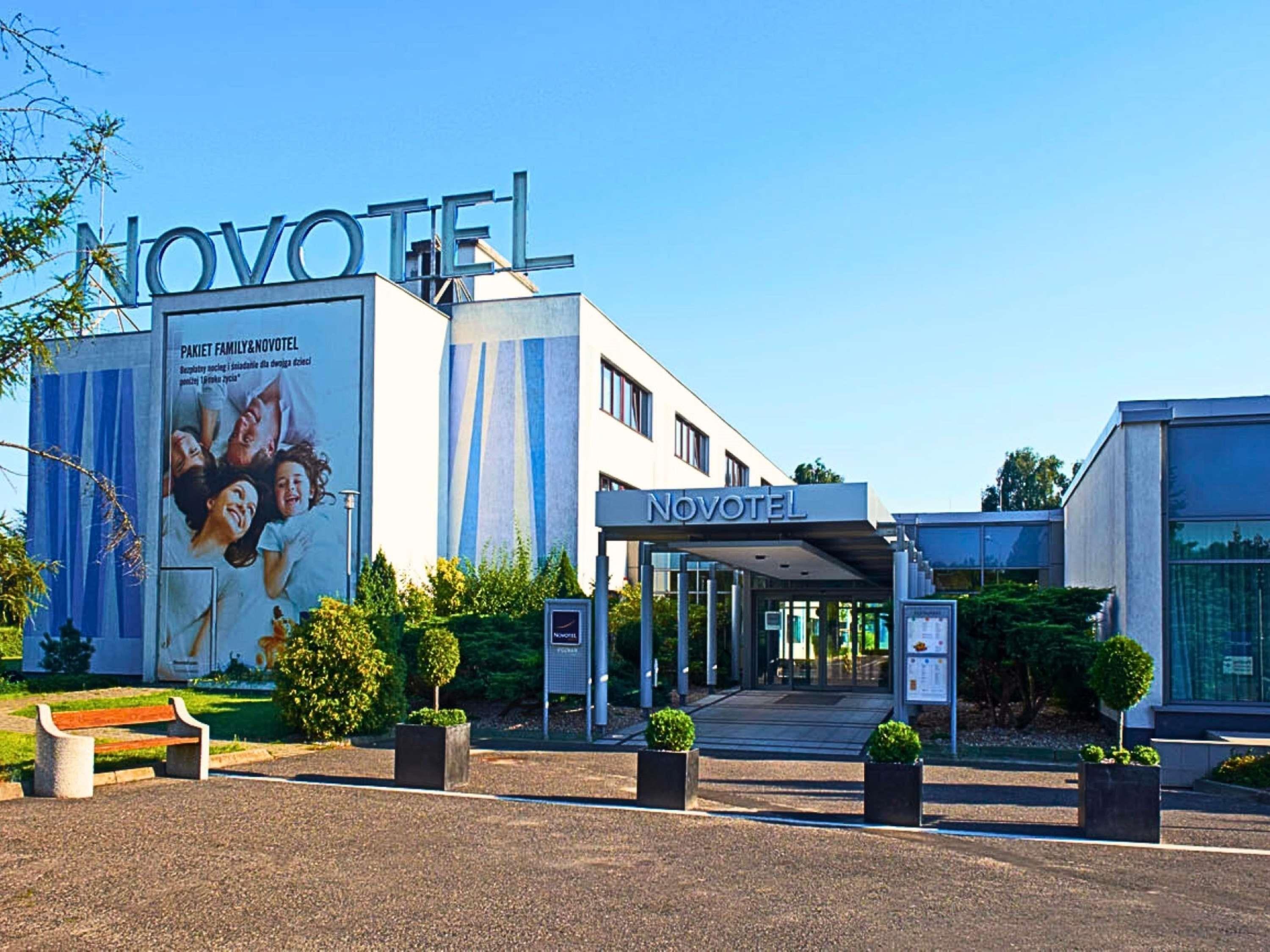 Vista Exterior Novotel Poznan Malta