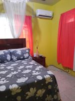 Alquiler Vacacional - An oasis 5 minutes from Negril town. House with modern comforts; AC, Wifi