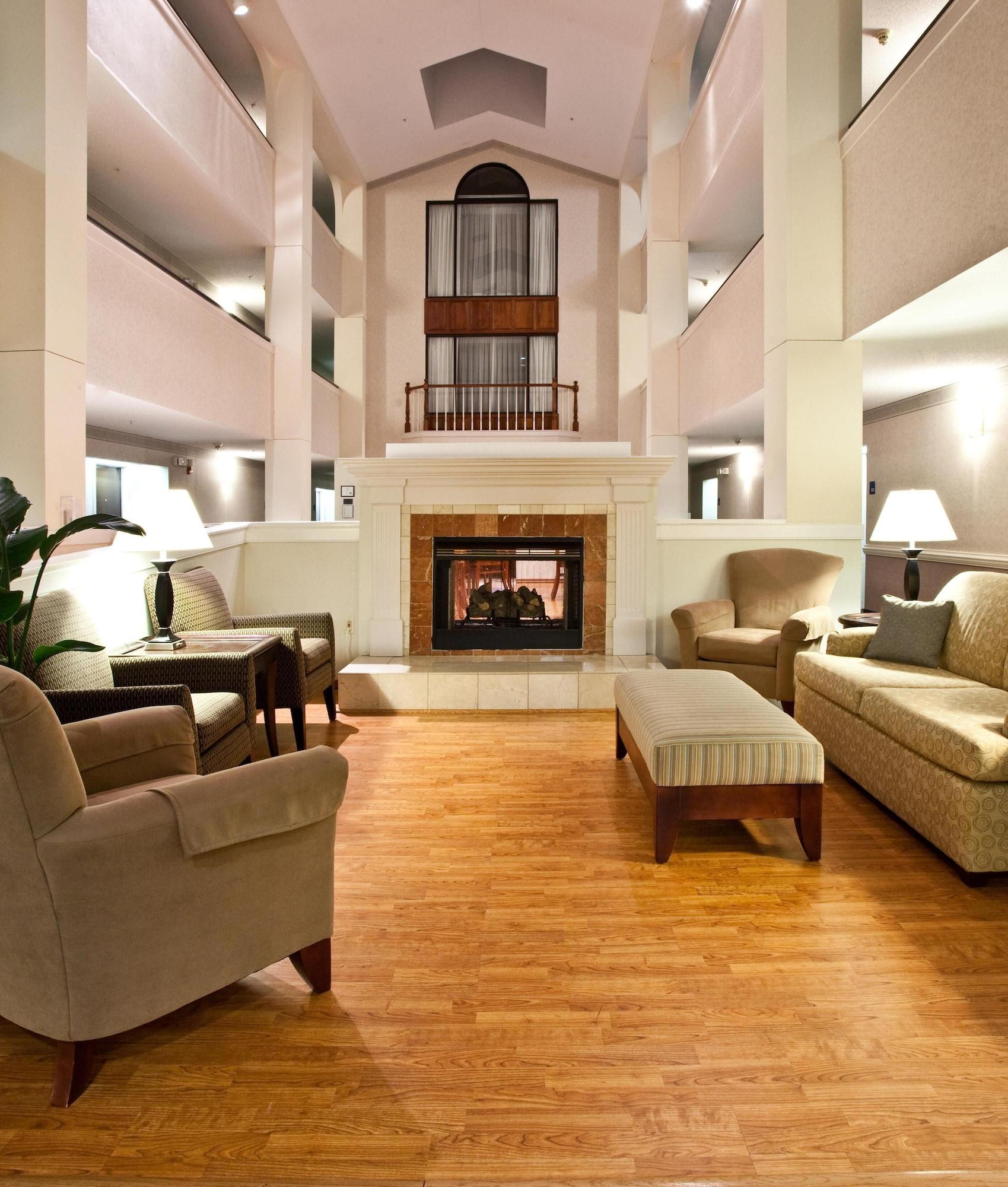 Vista Lobby Holiday Inn Express Hotel & Suites Milton East I-10 by IHG