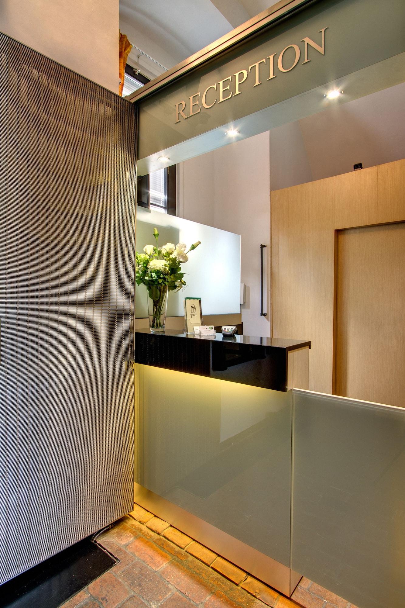 Vista Lobby Hotel Monastery