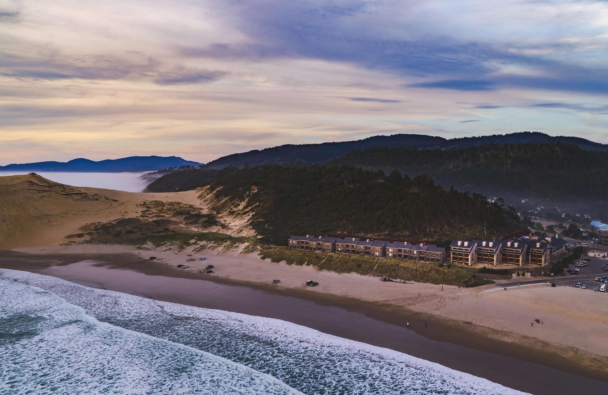 Playa Headlands Coastal Lodge & Spa