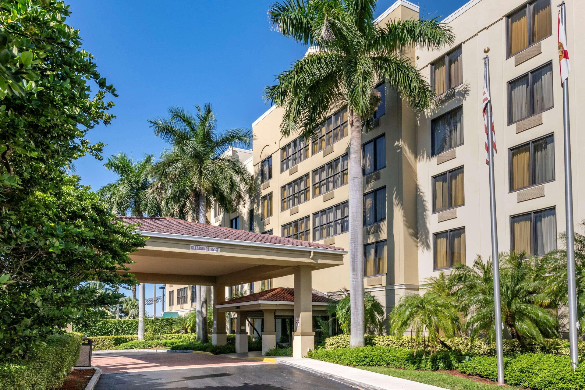 Vista Exterior Comfort Suites Miami - Kendall