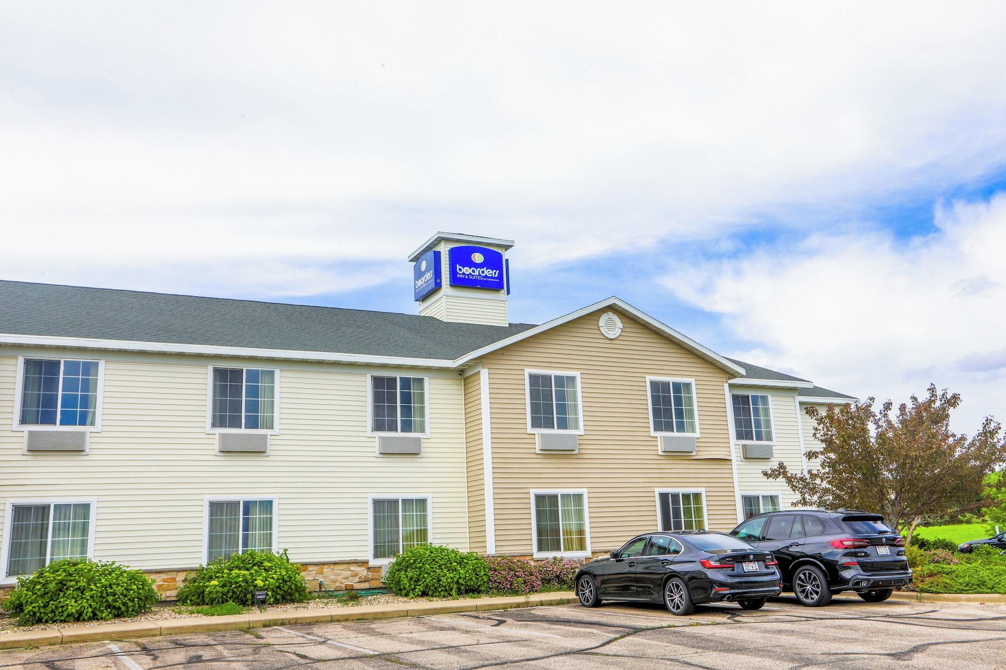 Varios Evansville Inn & Suites By OYO