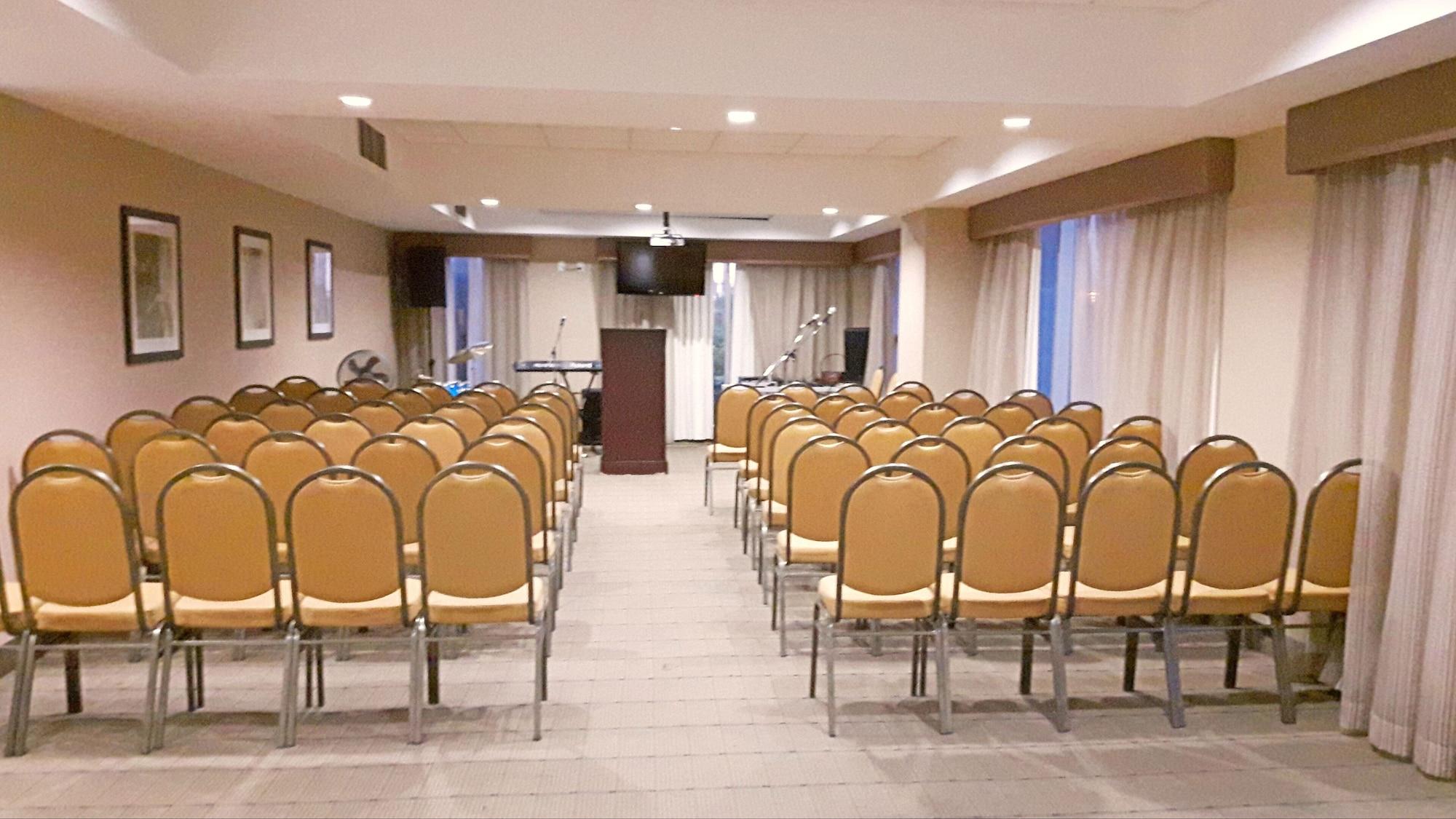 Sala de Reuniones Comfort Inn & Conference Centre Toronto Airport