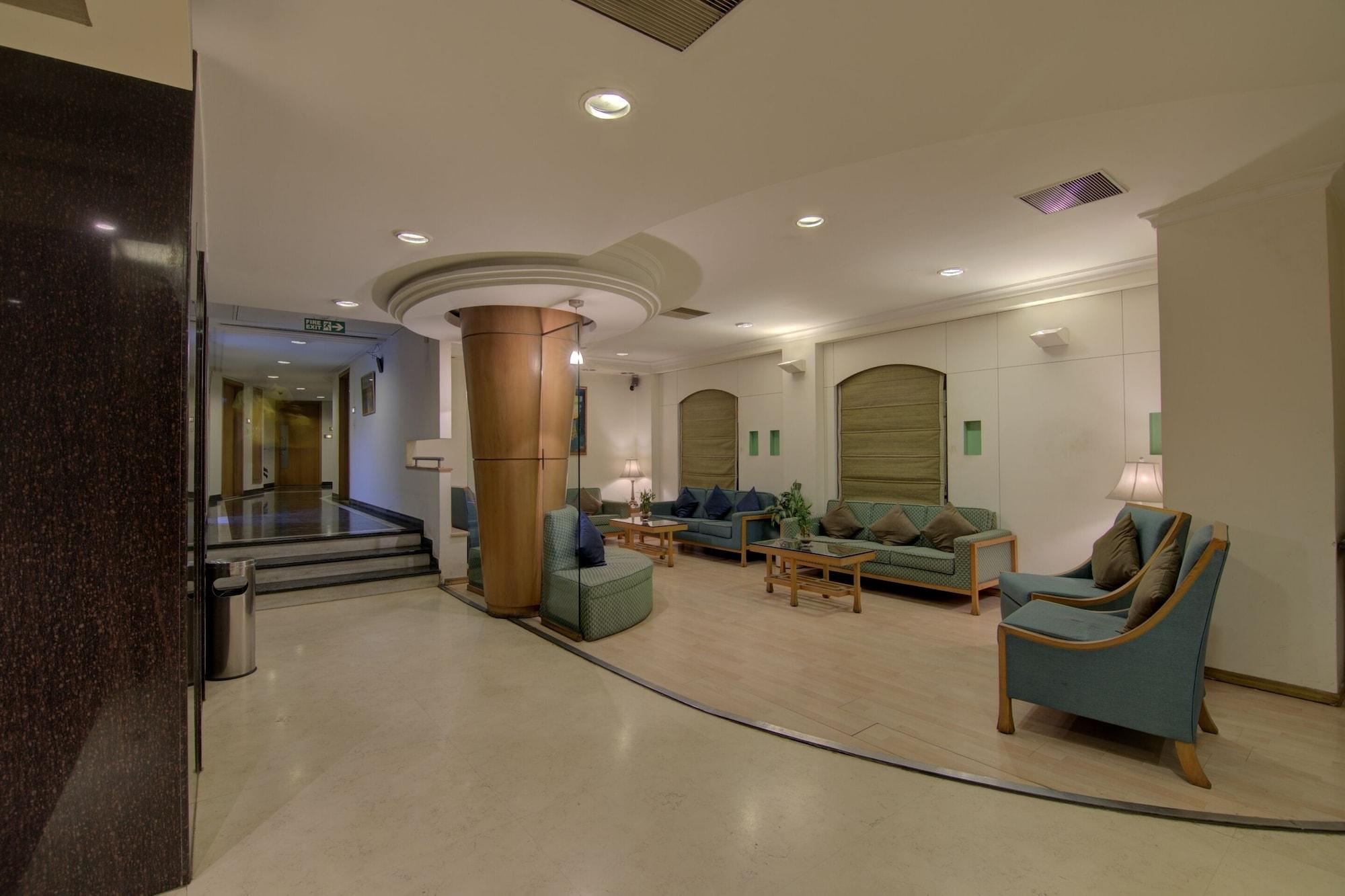 Varios Tristar Service Apartments