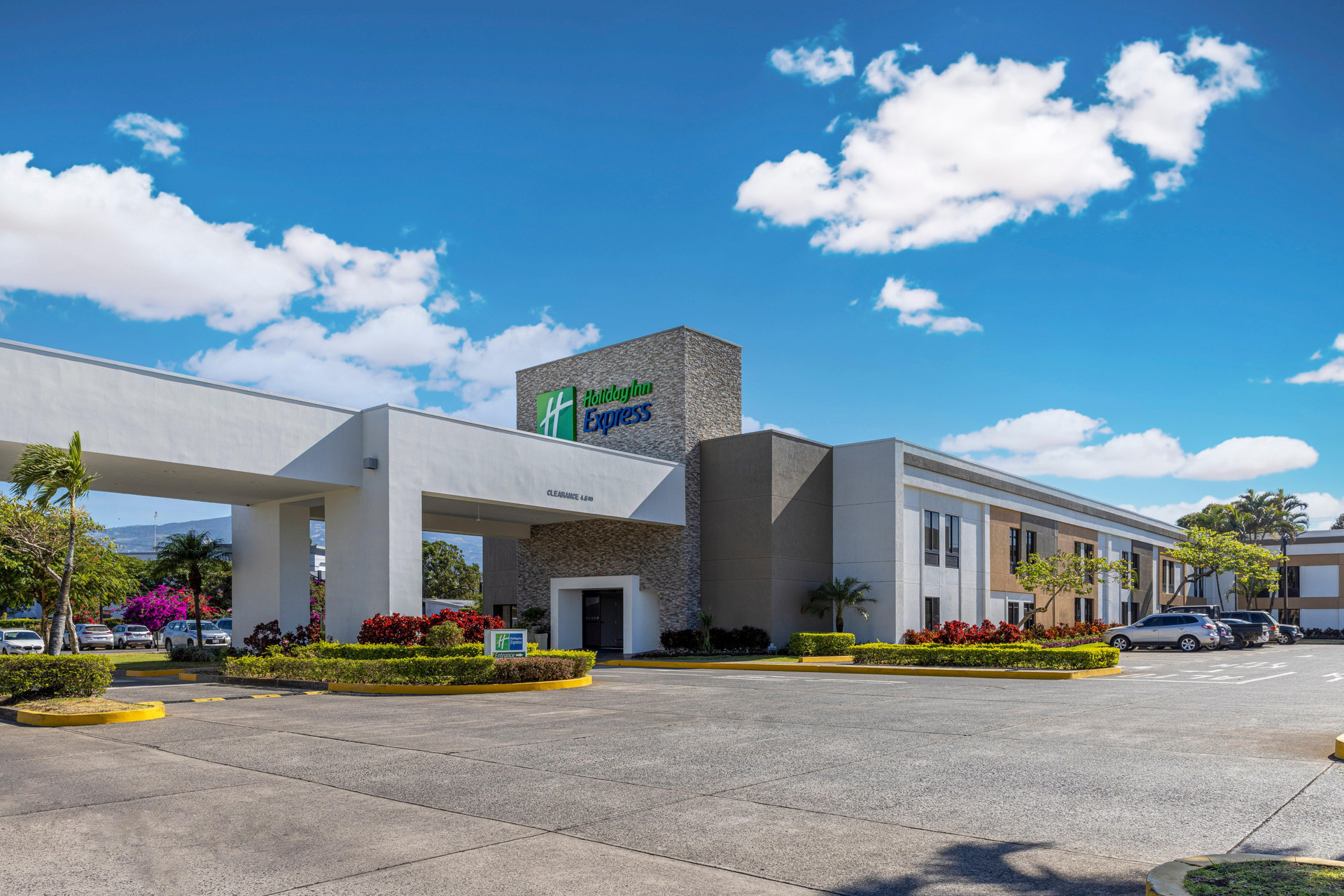 Vista Exterior Holiday Inn Express San Jose Costa Rica Airport by IHG