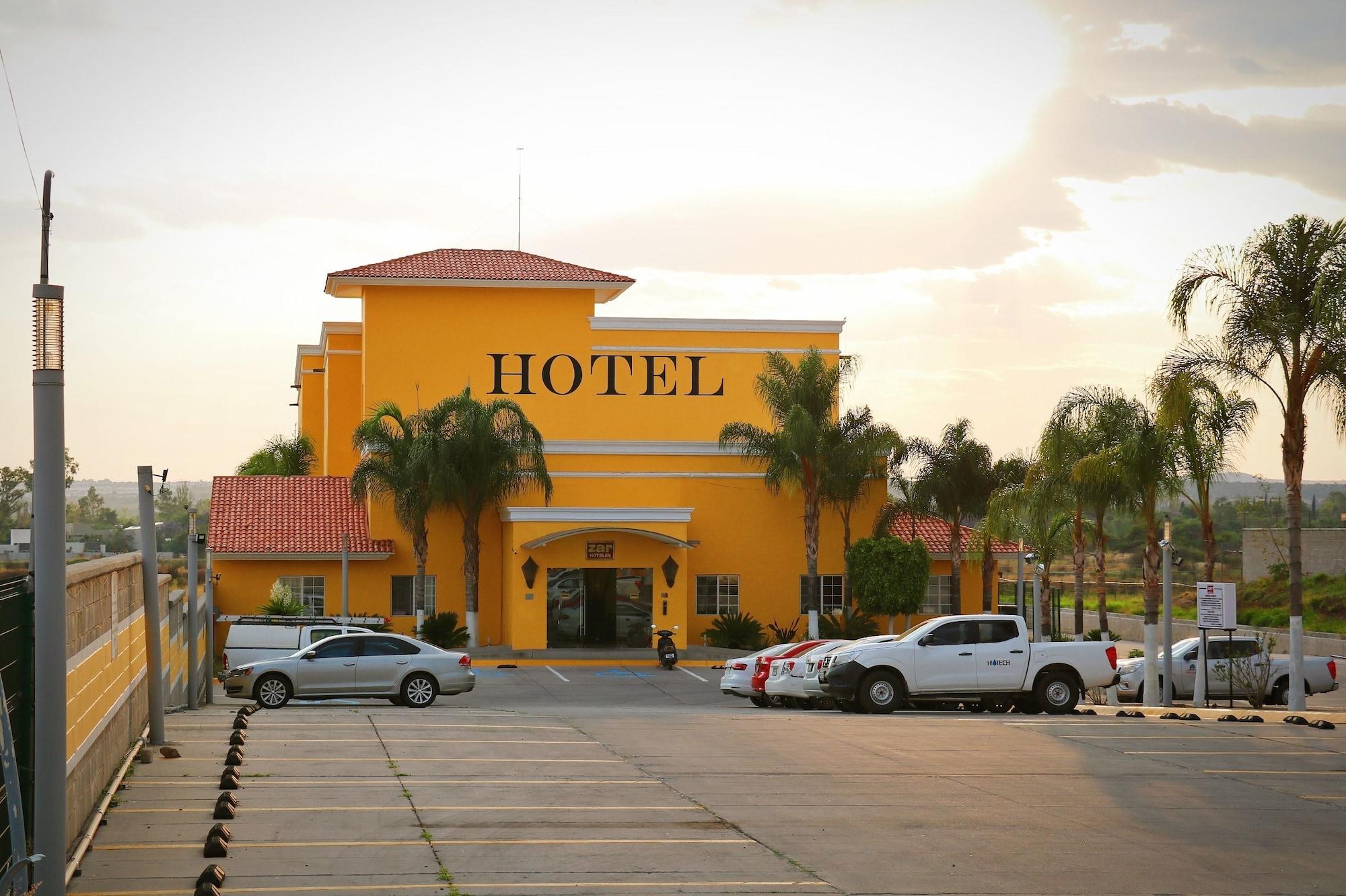 Vista Exterior Zar Queretaro Hotel