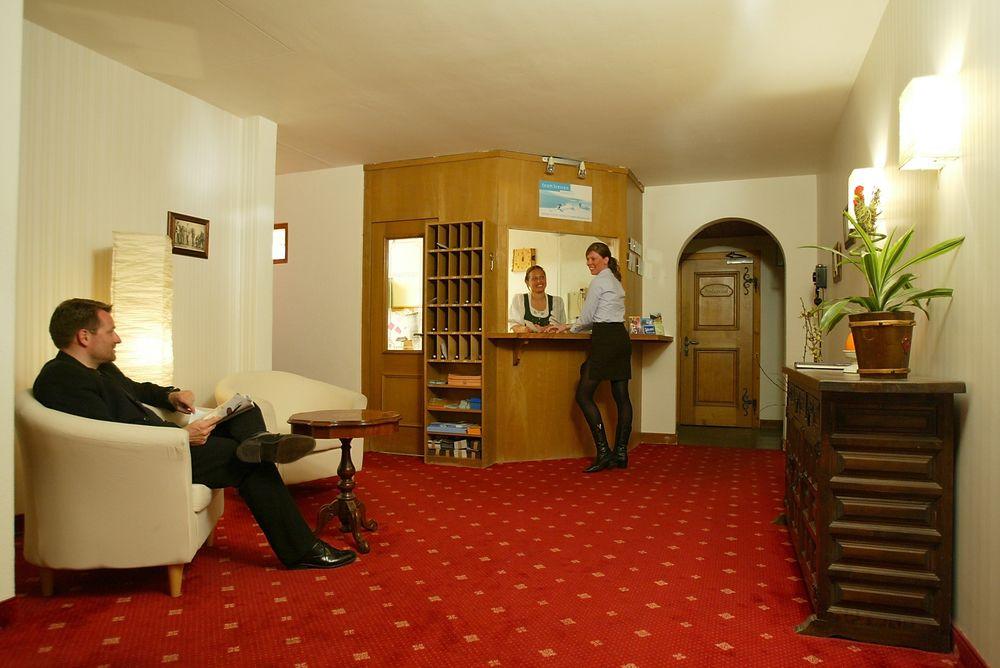 Vista Lobby Hotel Surpunt