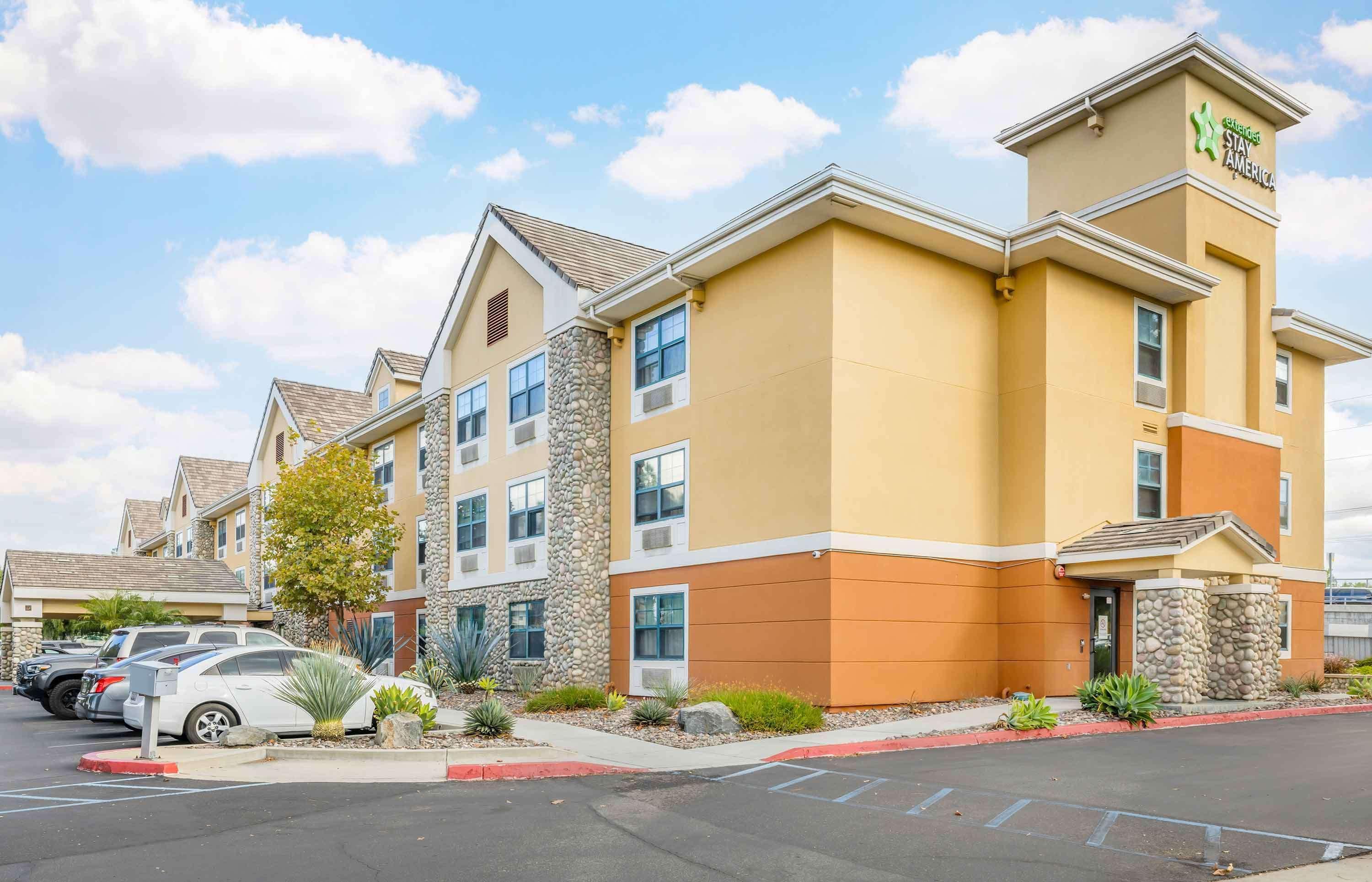 Vista Exterior Extended Stay America Suites Temecula Wine Country