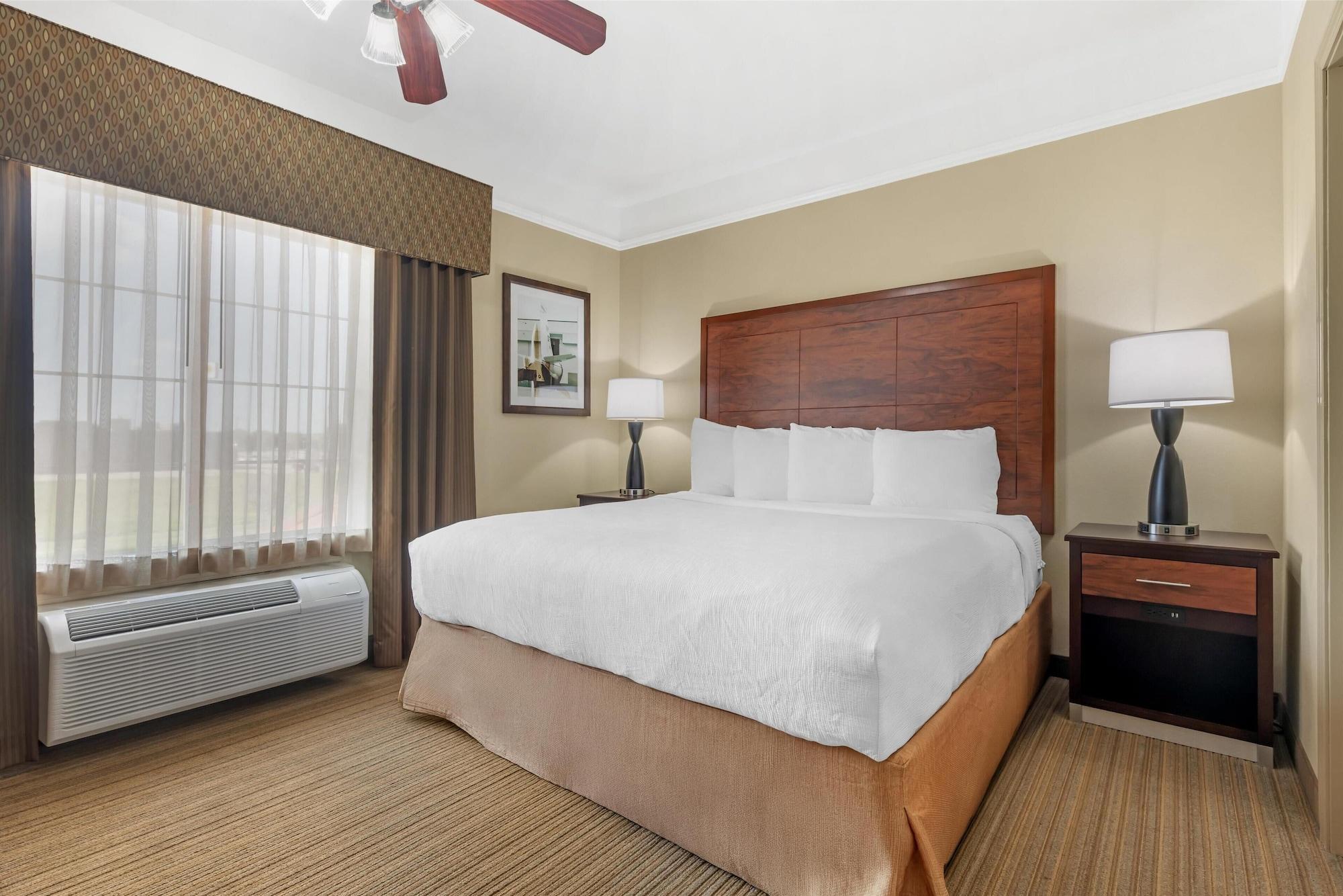 Habitación Best Western Plus Monica Royale Inn & Suites