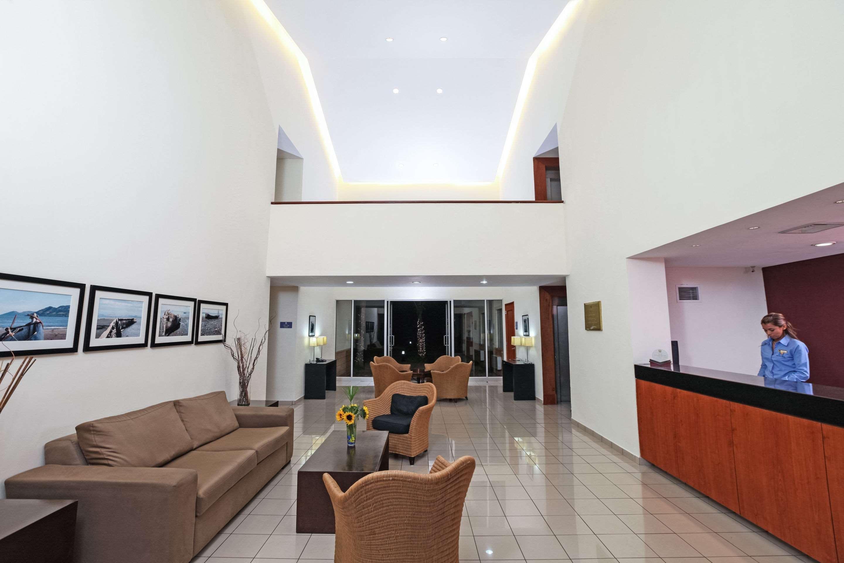 Vista Lobby Comfort Inn Real La Union