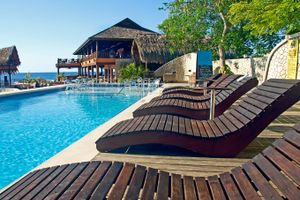 Paquete - Roots Bamboo Beach Resort