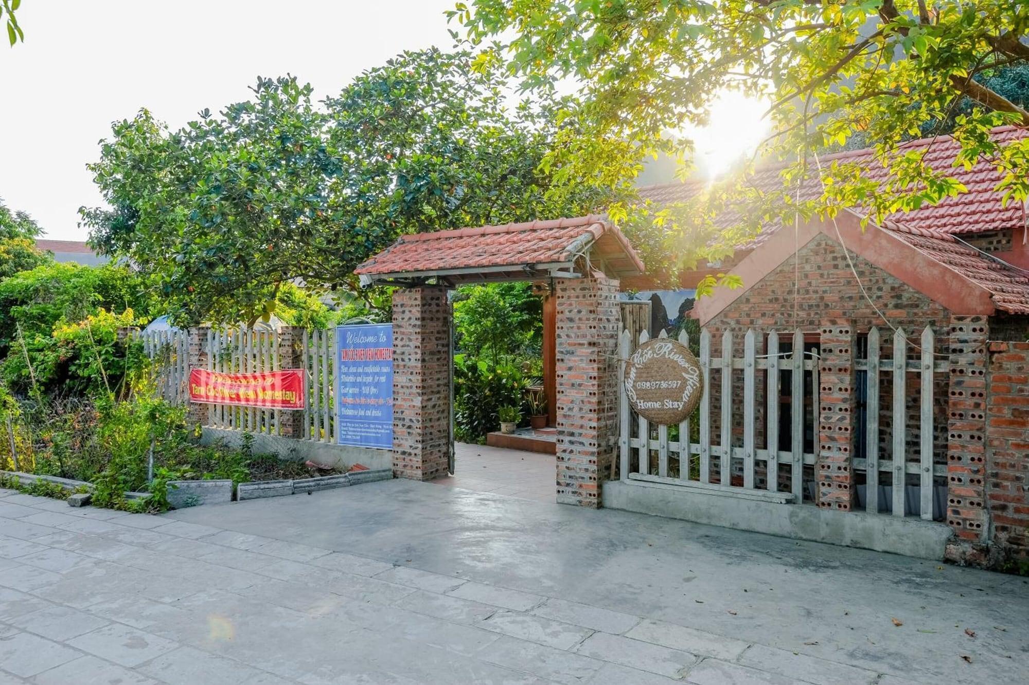 Vista Exterior Tam Coc River View Homestay