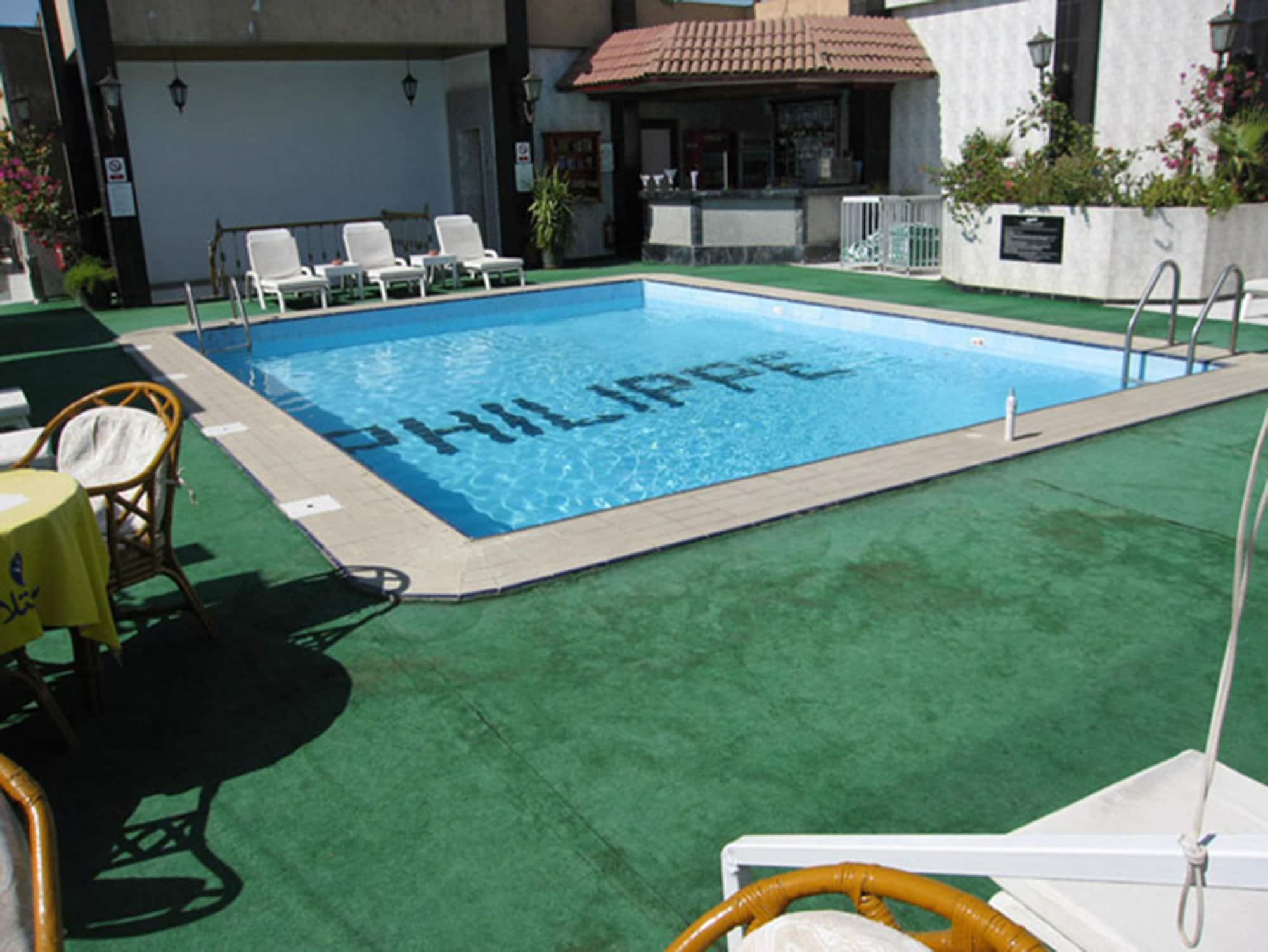 Vista Piscina Philippe Luxor Hotel