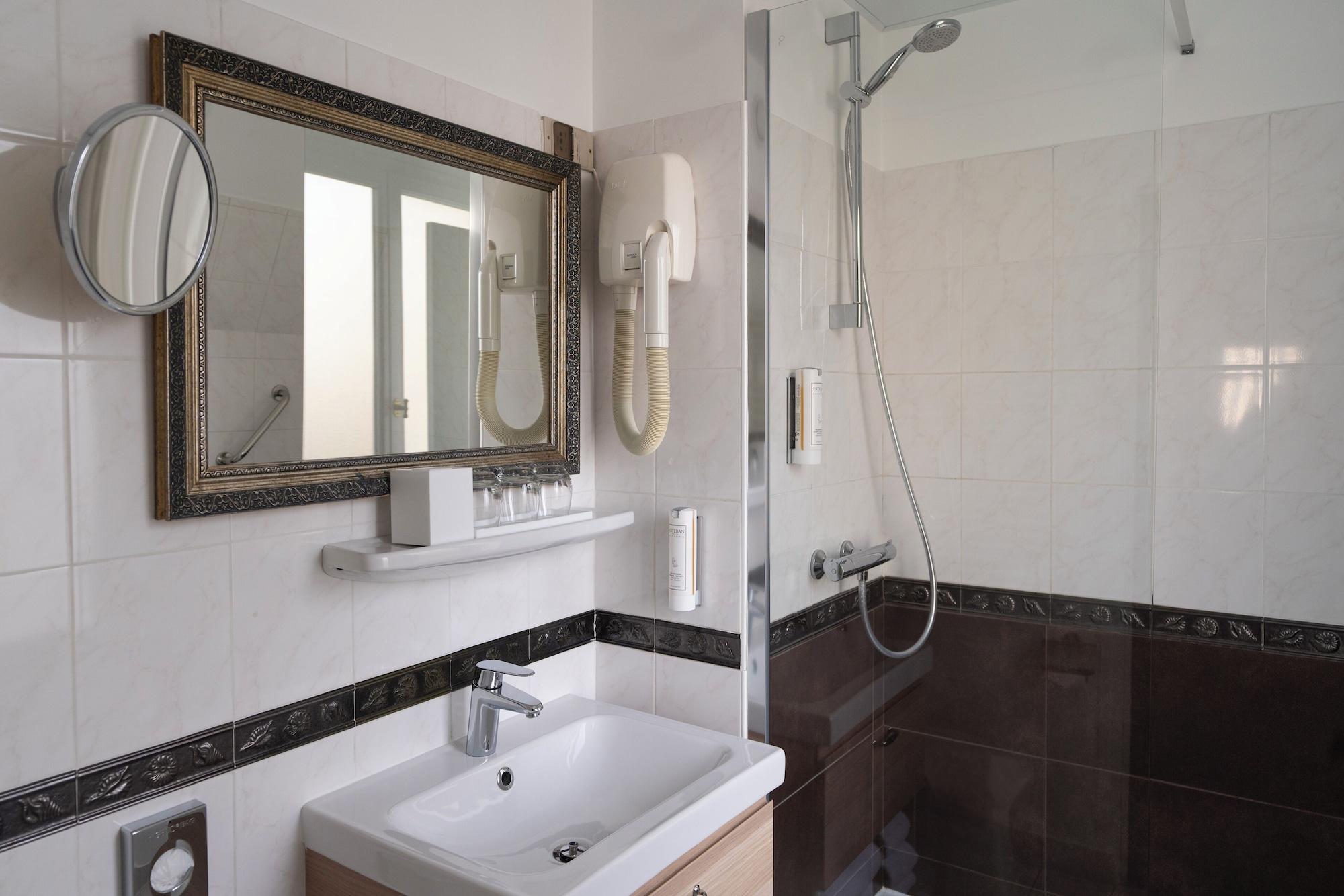 Equipamiento de Habitación Hotel Delavigne