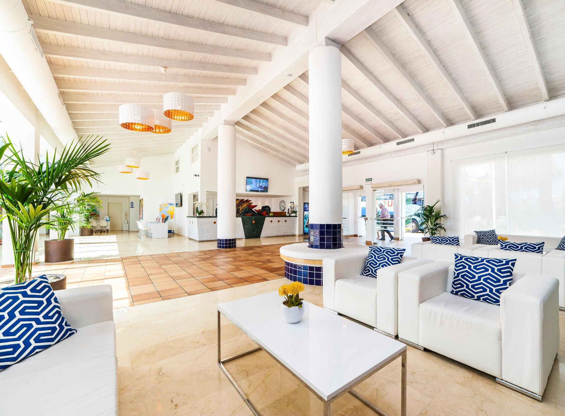 Vista Lobby Globales Aparthotel Bouganvilla