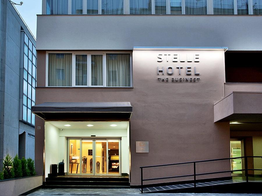 Vista Exterior Stelle Hotel The Businest