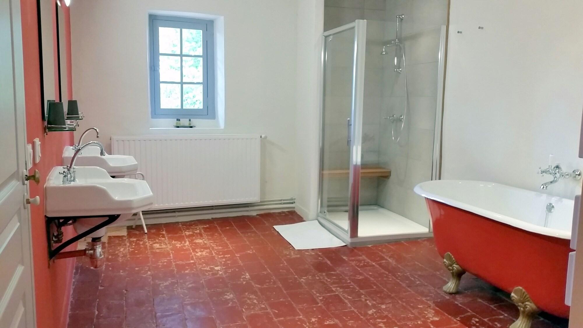 Equipamiento de Habitación Domaine de Ceyrac - Chambres d'hôtes