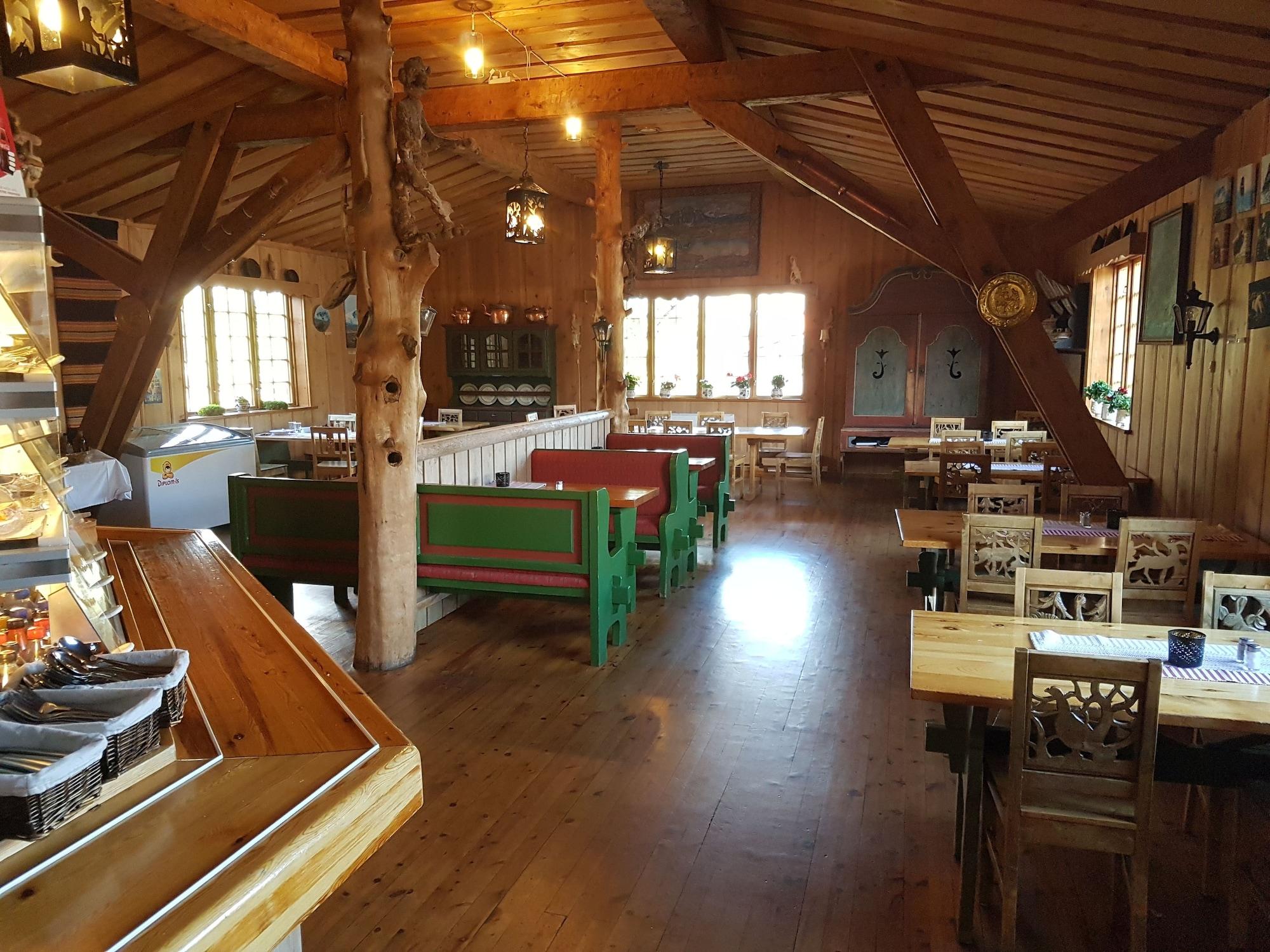 Bar/Salón Dovregubbens Hall