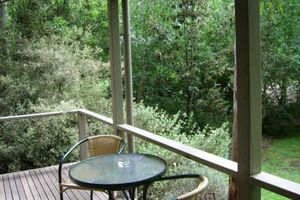 Alquiler Vacacional - Shadybrook alpine cottage one bedroom No 3 in gardens adjoining the Ovens River