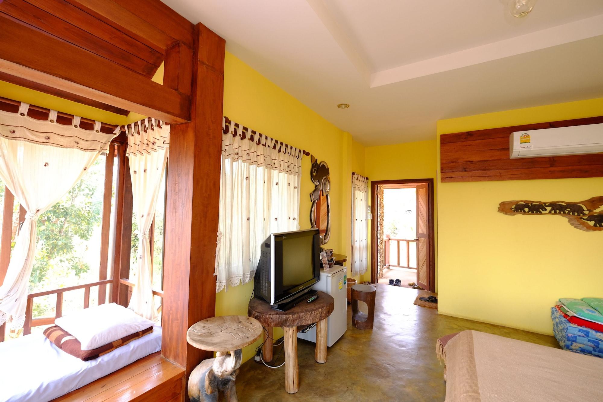 Set de Habitación Khunyuam Resort