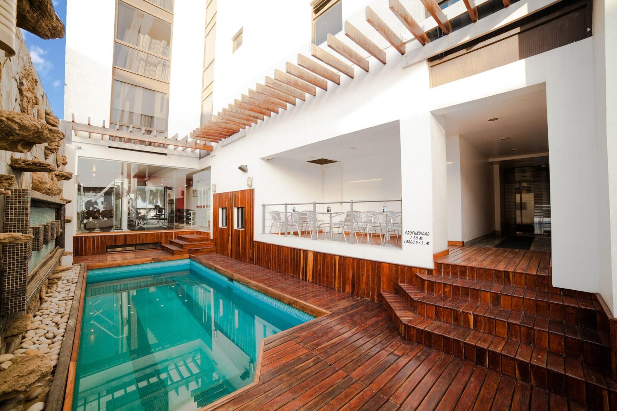 Vista Exterior Hotel Inglaterra