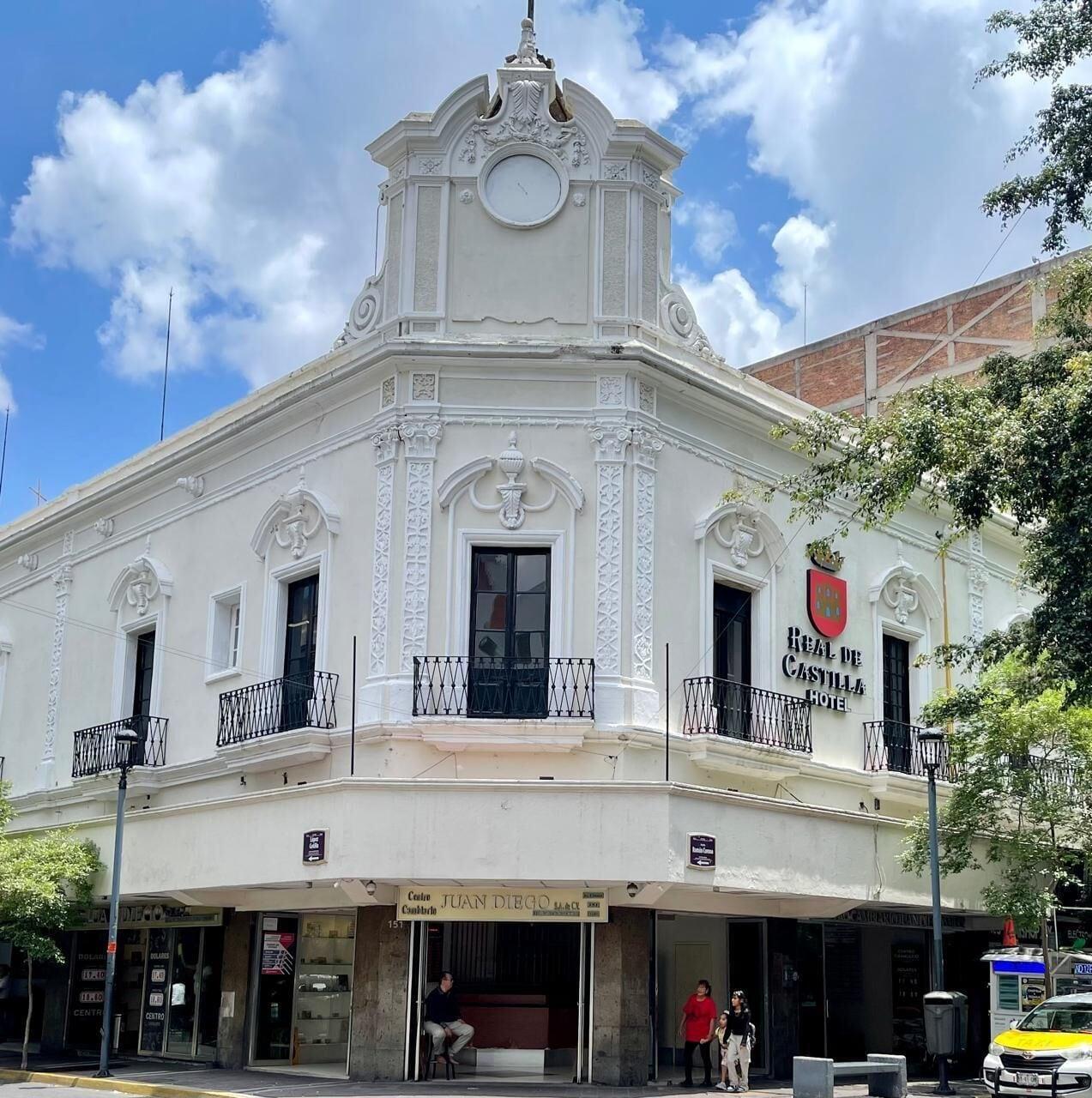 Vista Exterior Hotel Real de Castilla Nuovo