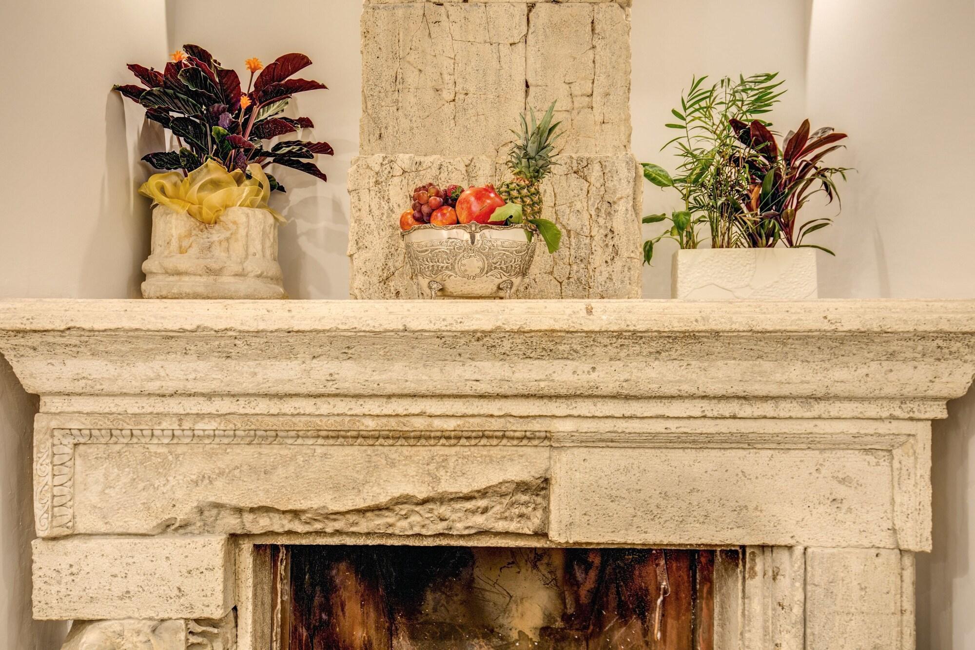 Vista Lobby Pantheonview - Luxury Suites