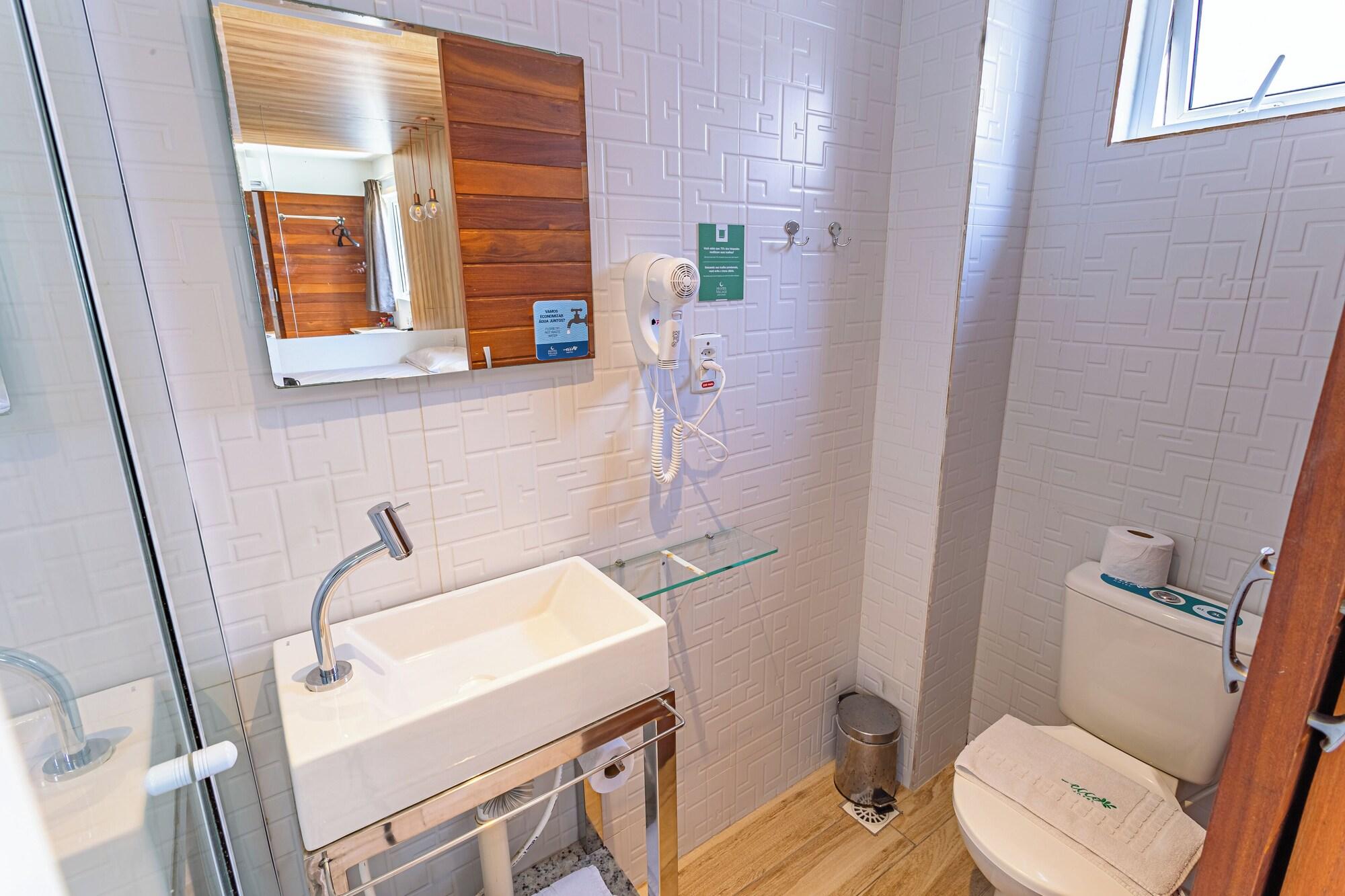 Equipamiento de Habitación Ecco Hotel
