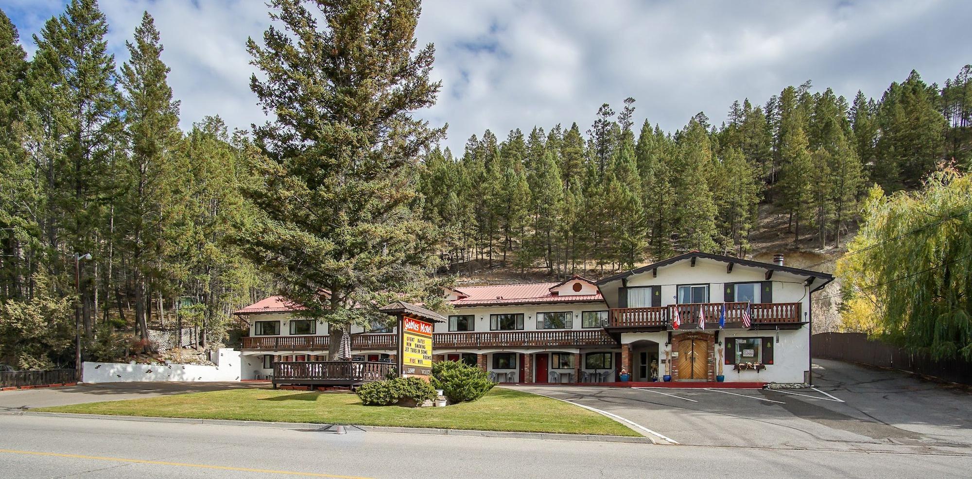Vista Exterior Gables Motel