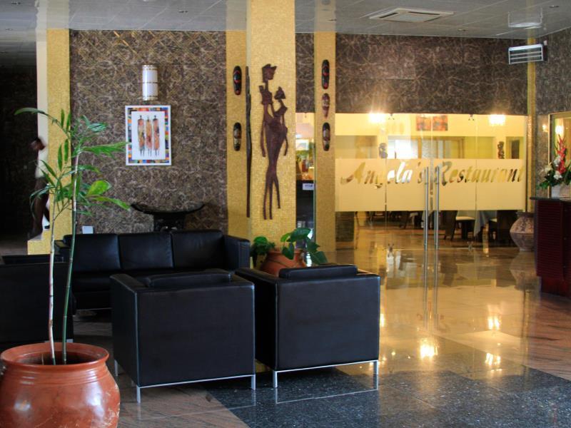 Vista Lobby Royal Nick Hotel