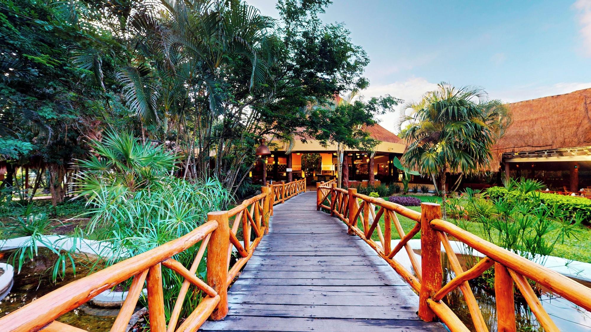 Vista Exterior Iberostar Waves Cozumel - All Inclusive