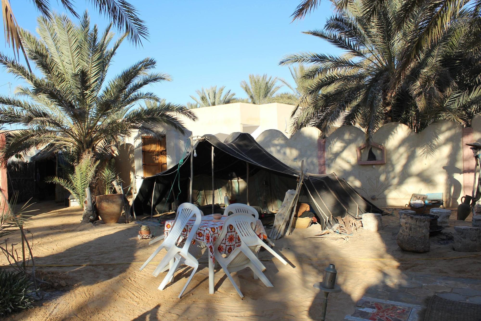 Restaurant Hébergement Proche de Désert à Douz