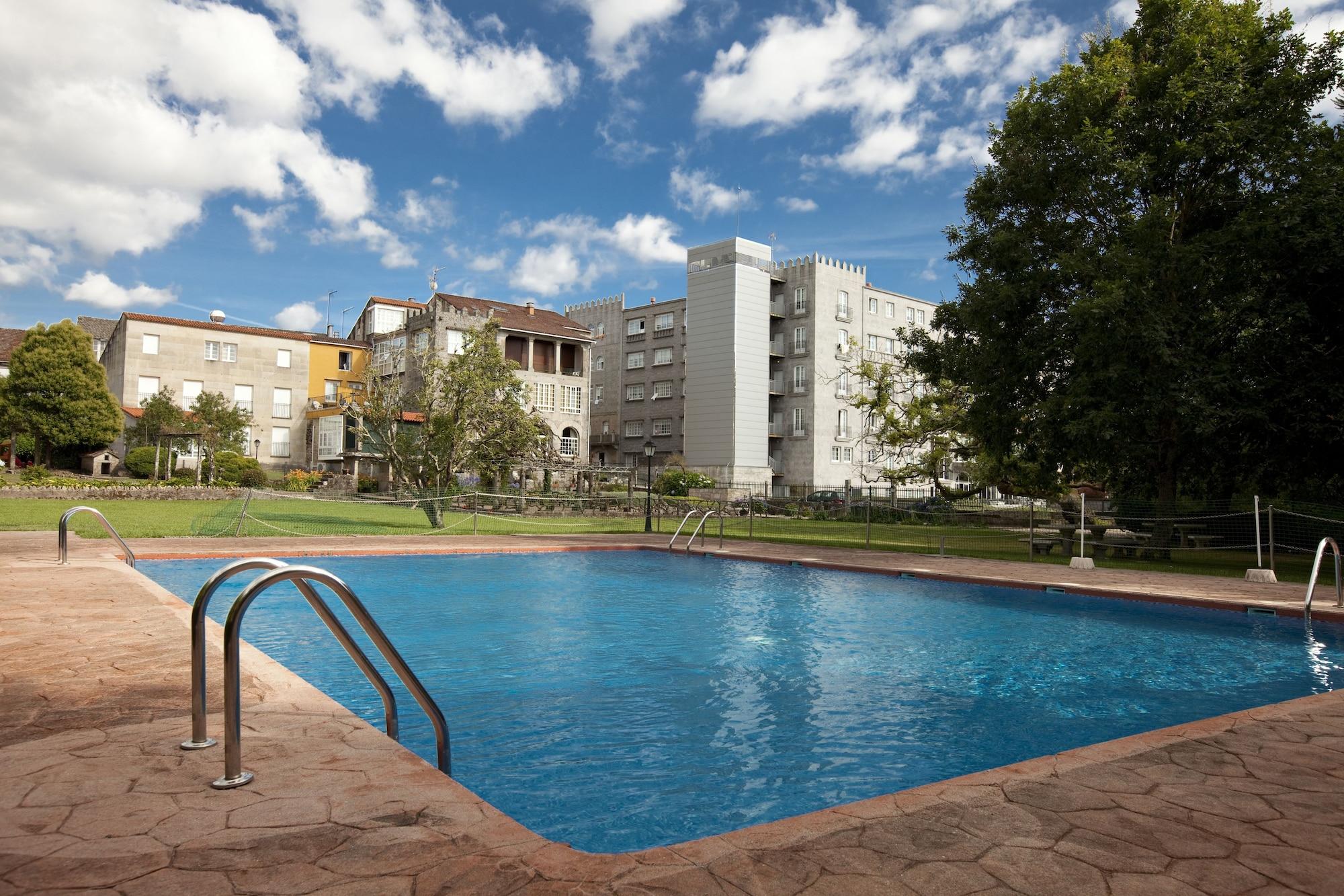 Vista Piscina Termas de Cuntis Hotel Castro do Balneario