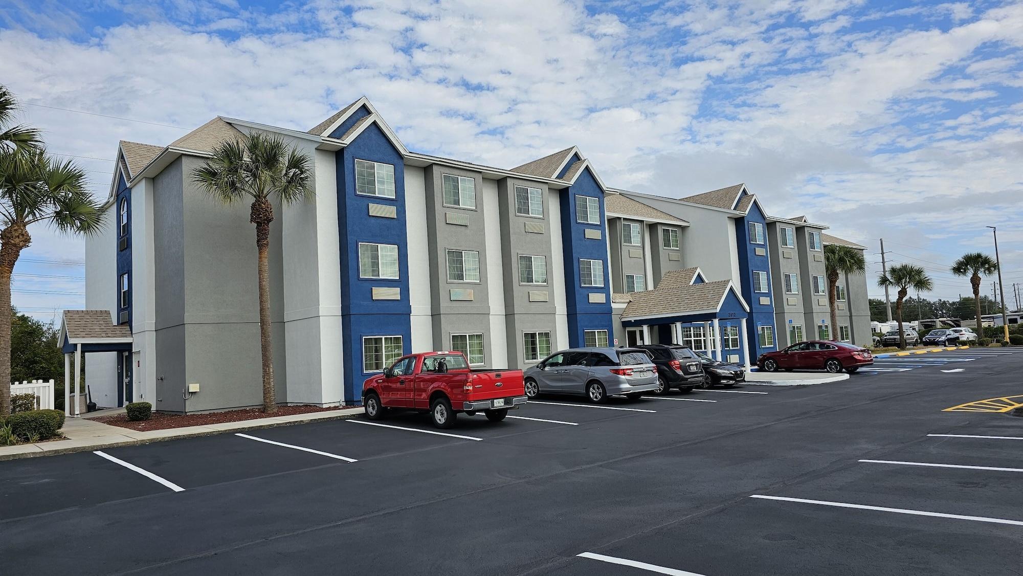 Vista Exterior Microtel Inn & Suites by Wyndham Bushnell