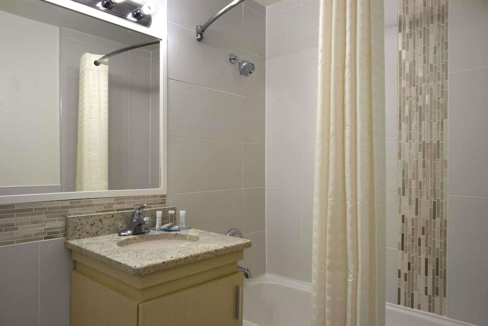 Equipamiento de Habitación Travelodge Abbotsford