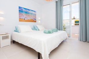 Alquiler Vacacional - Casa del Mar 2 Contemporary Beach House 5 star. Tourist  number VFT/MA/35523
