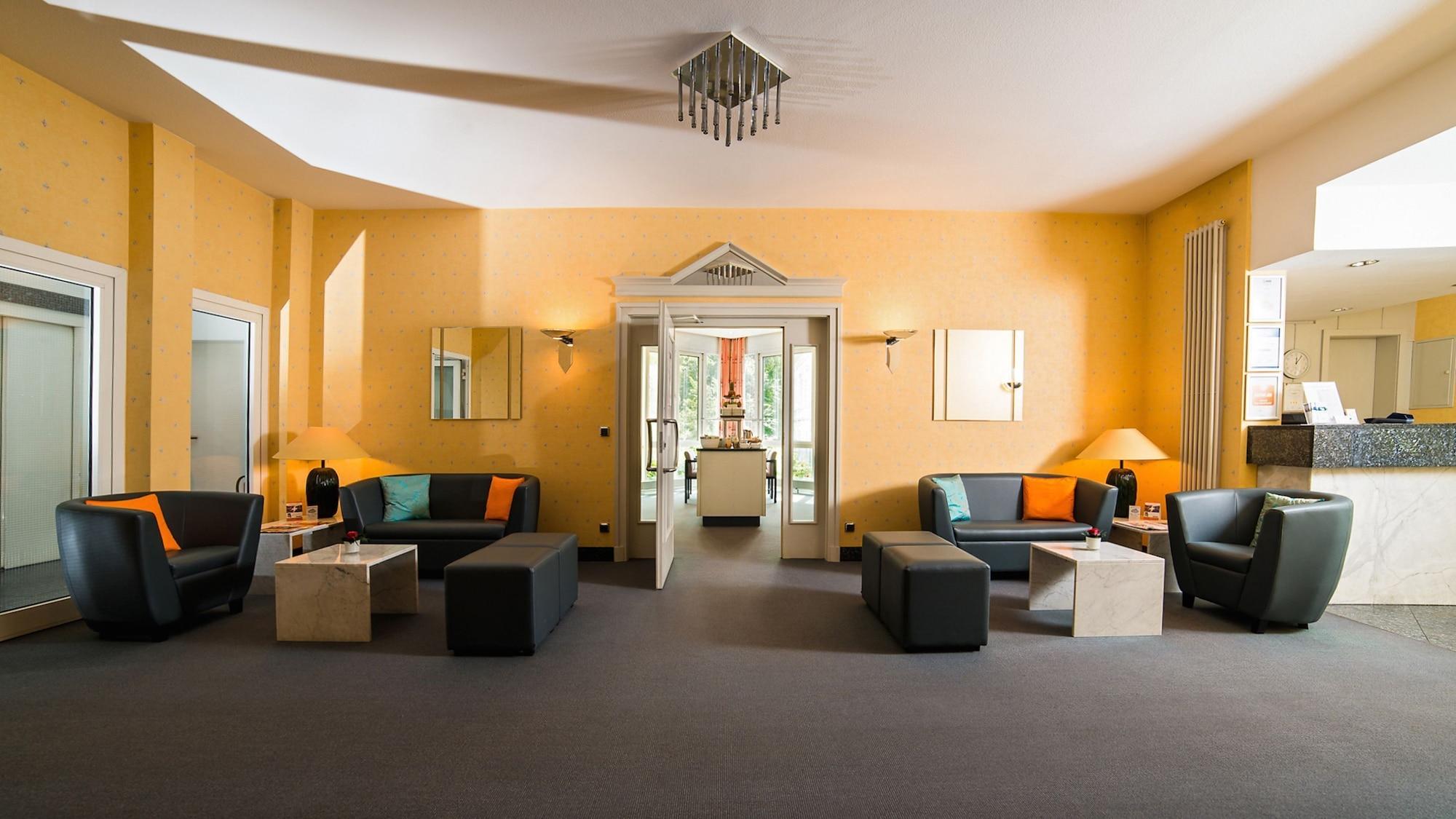 Bar/Salón Fontana Hotel Wiesbaden