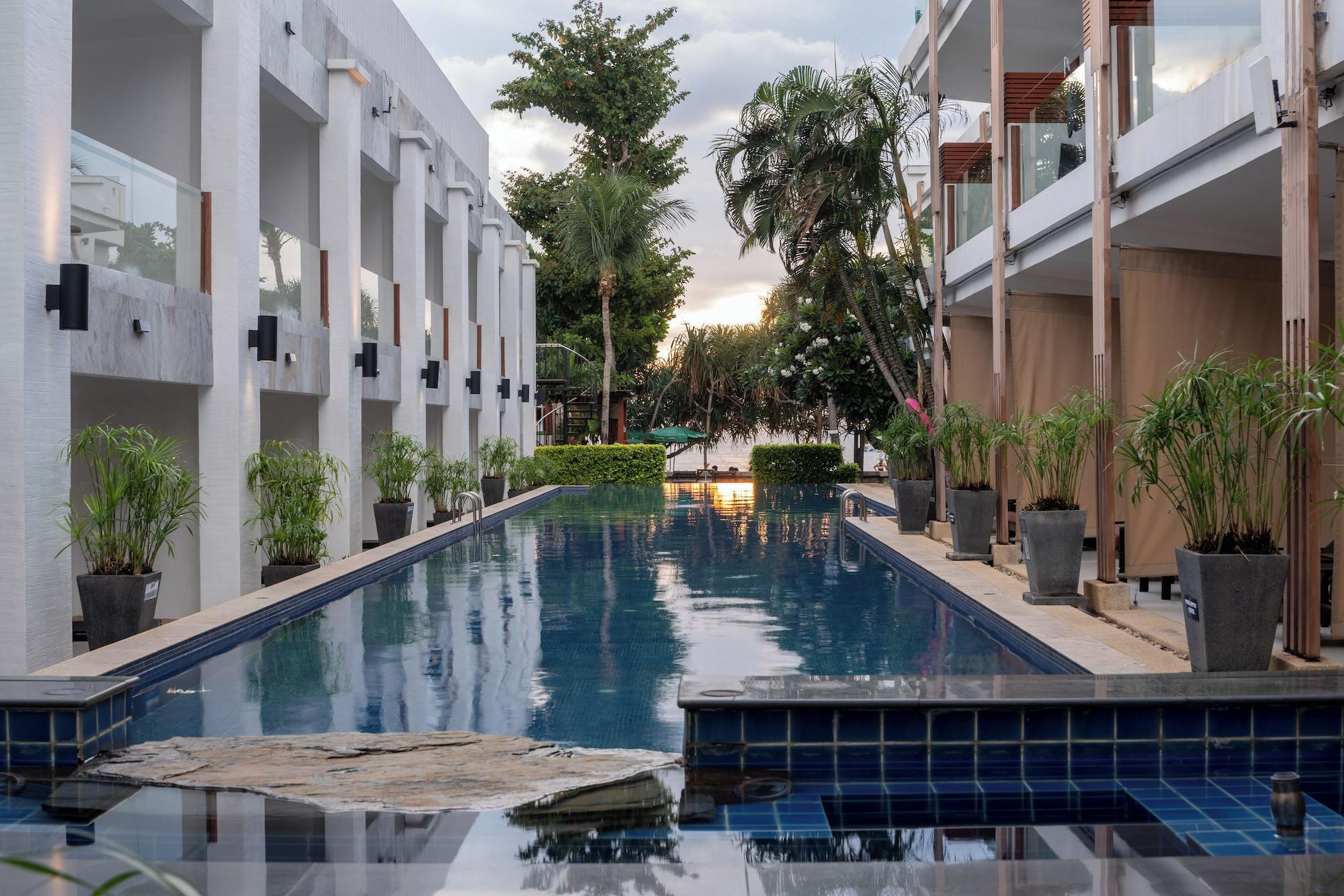 Vista Exterior La Flora Resort Patong