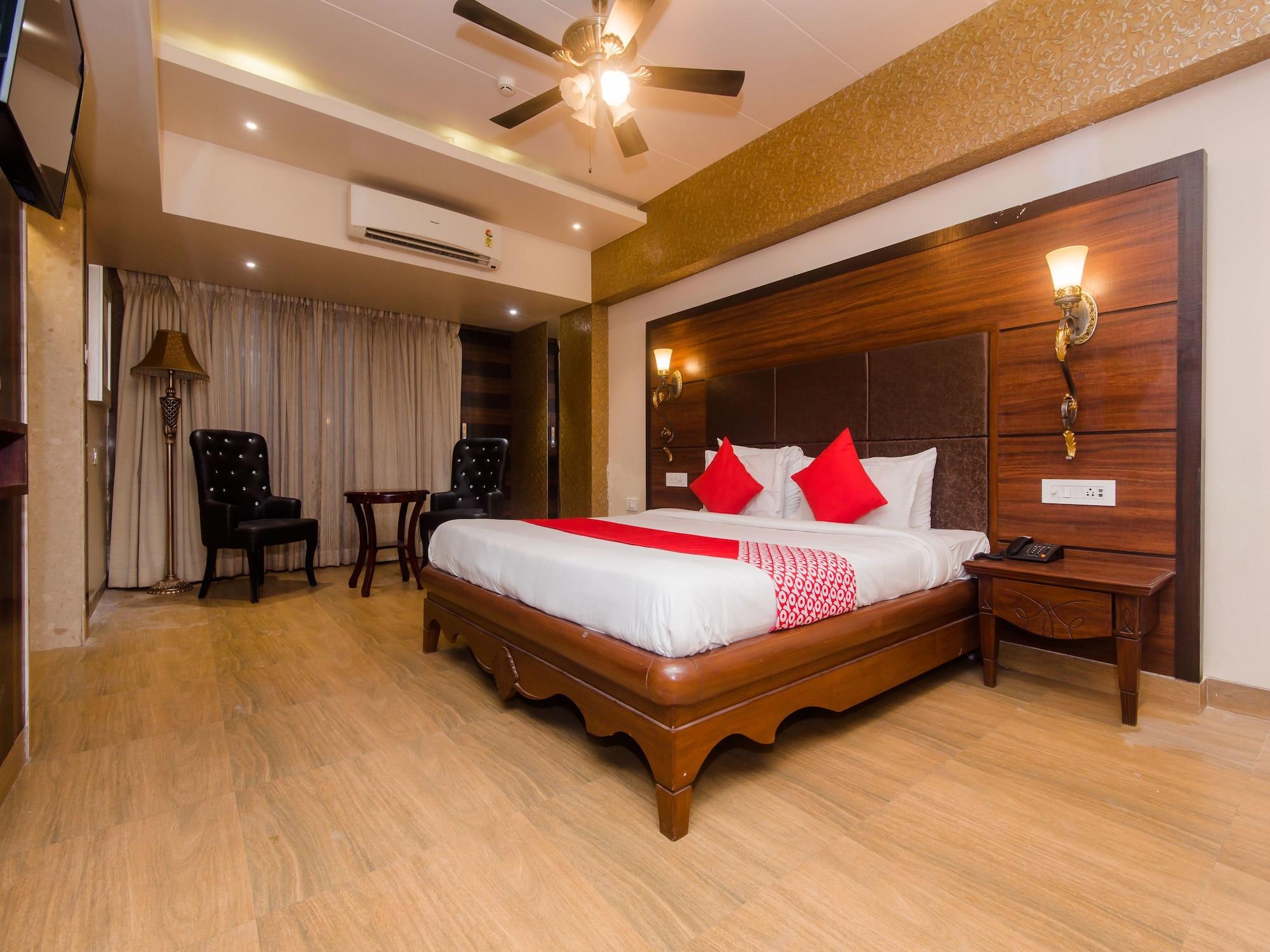 Habitación OYO 14699 Hotel Nakshatra Regency
